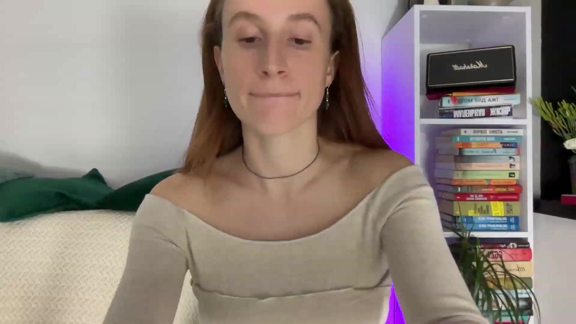 Gallery image thumbnail from LovelyBvnny's myfreecams stream on, 02/15/2024, 17:35 image 10 of 20