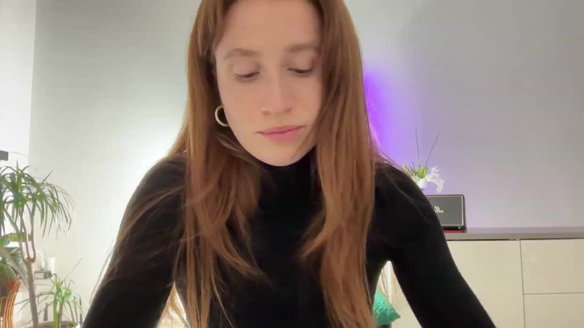 Gallery image thumbnail from LovelyBvnny's myfreecams stream on, 02/16/2024, 17:44 image 11 of 20