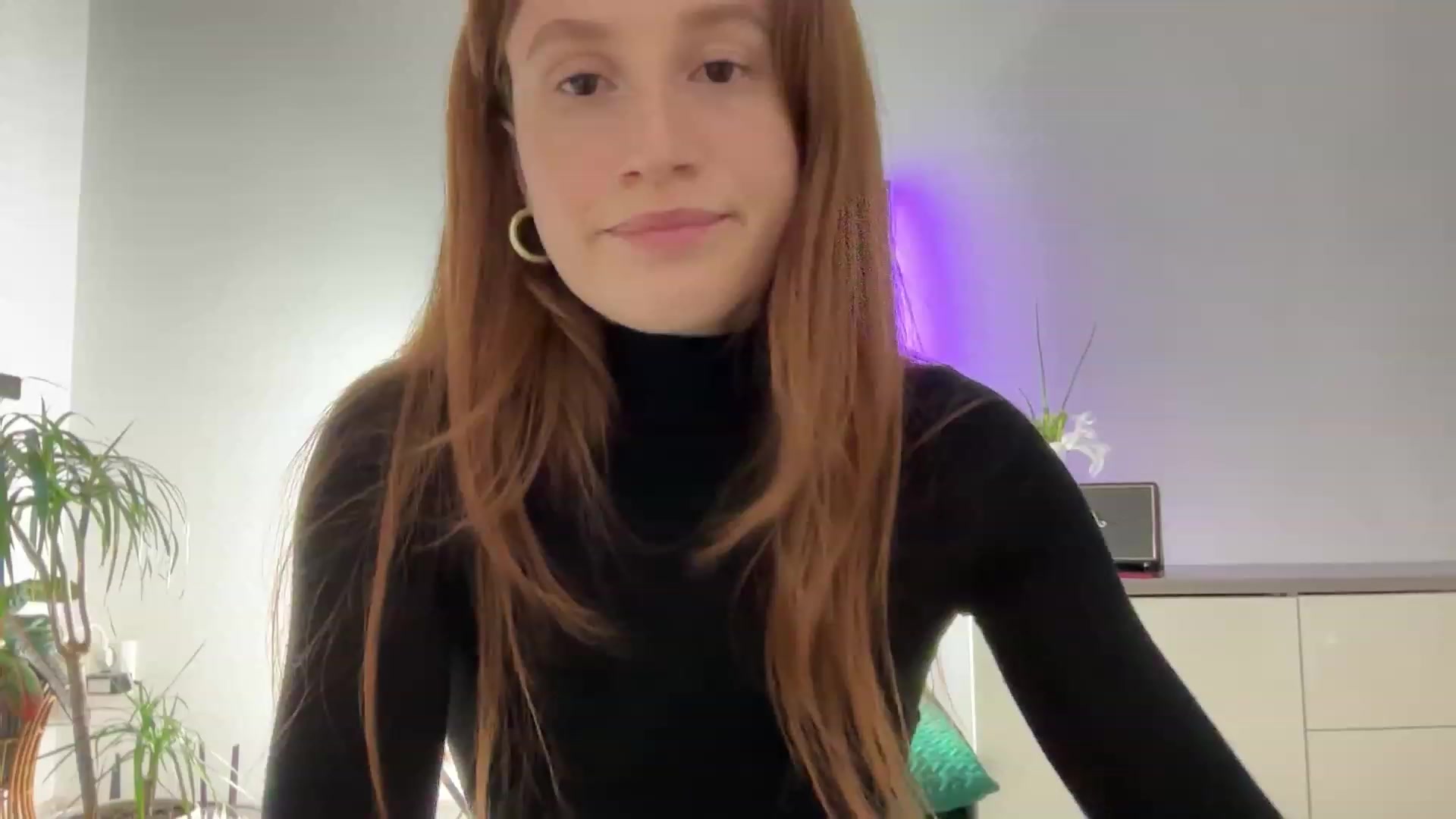 Gallery image thumbnail from LovelyBvnny's myfreecams stream on, 02/16/2024, 17:44 image 10 of 20