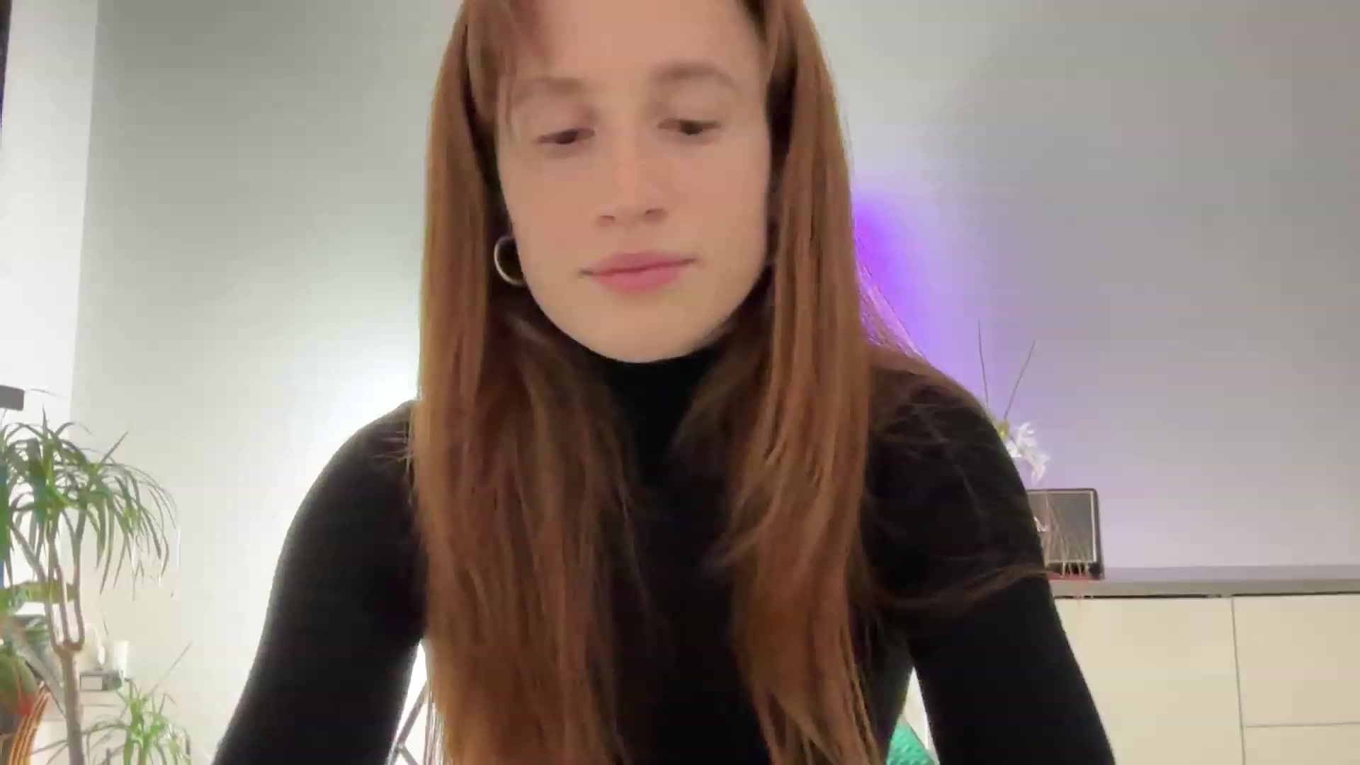 Gallery image thumbnail from LovelyBvnny's myfreecams stream on, 02/16/2024, 17:44 image 8 of 20