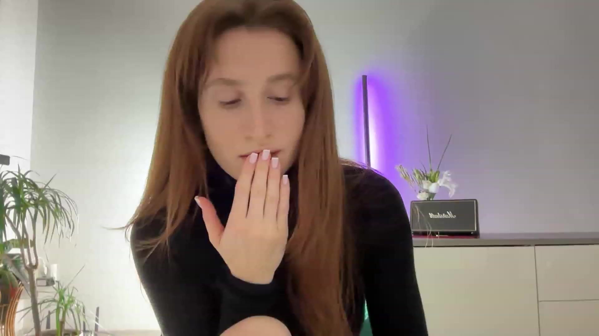 Gallery image thumbnail from LovelyBvnny's myfreecams stream on, 02/16/2024, 17:44 image 9 of 20