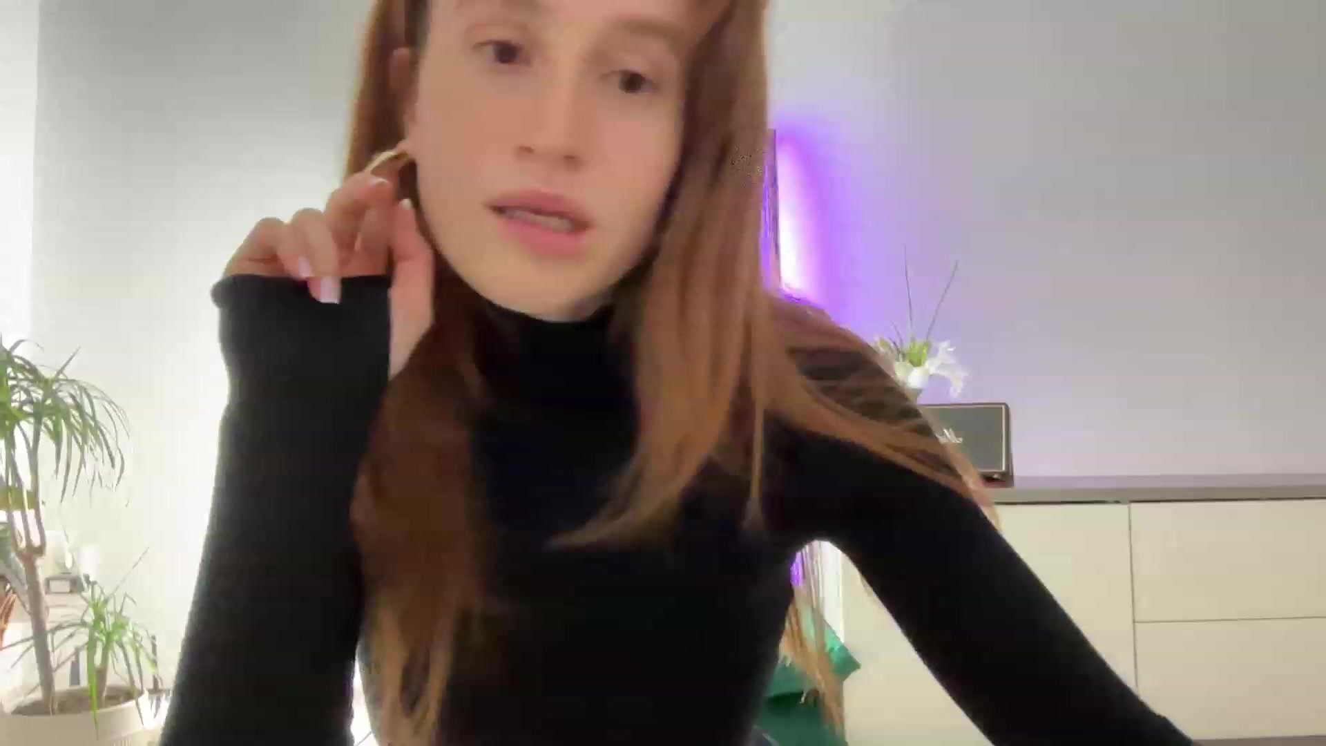 Gallery image thumbnail from LovelyBvnny's myfreecams stream on, 02/16/2024, 19:01 image 4 of 20