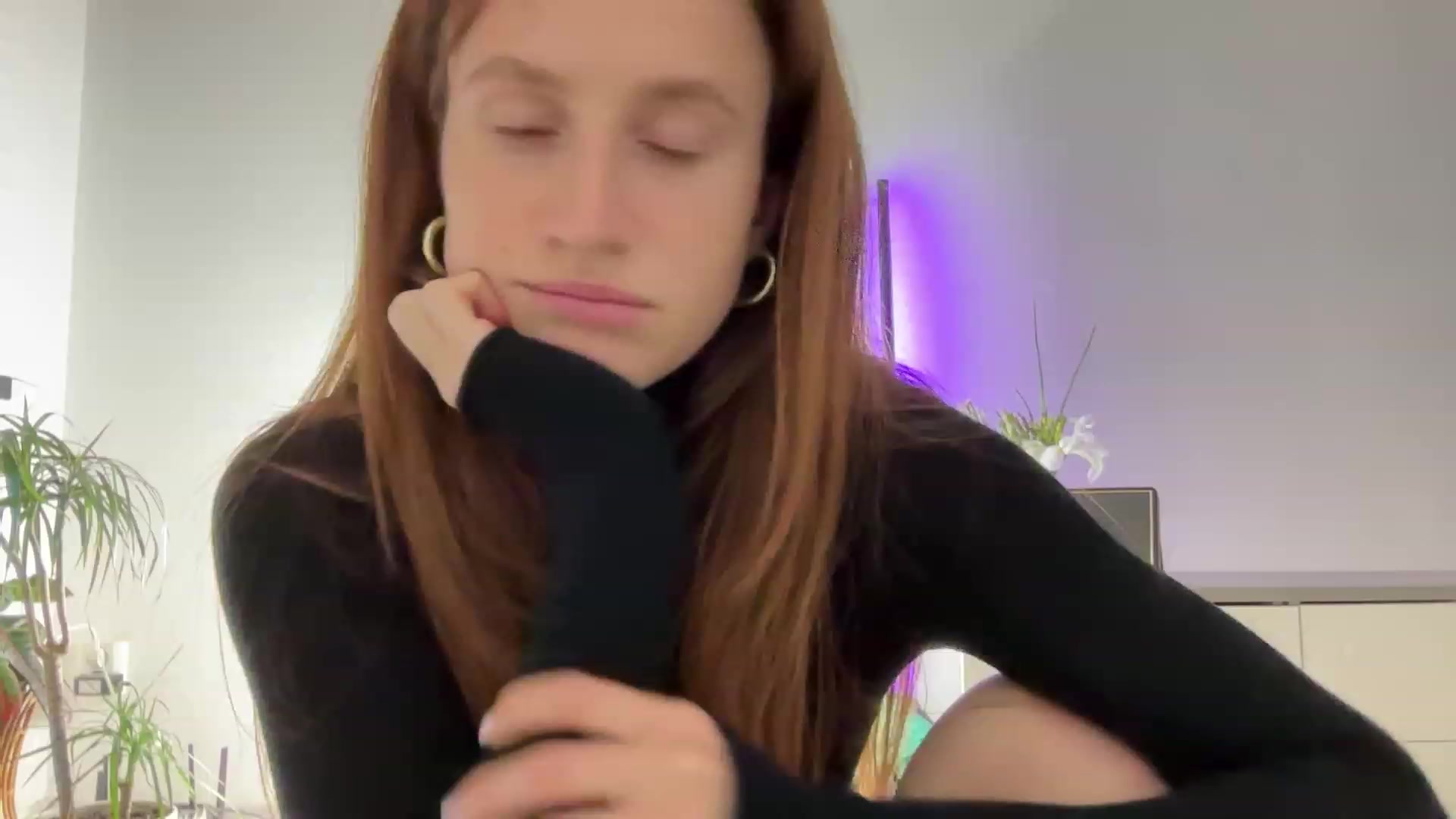 Gallery image thumbnail from LovelyBvnny's myfreecams stream on, 02/16/2024, 19:01 image 19 of 20