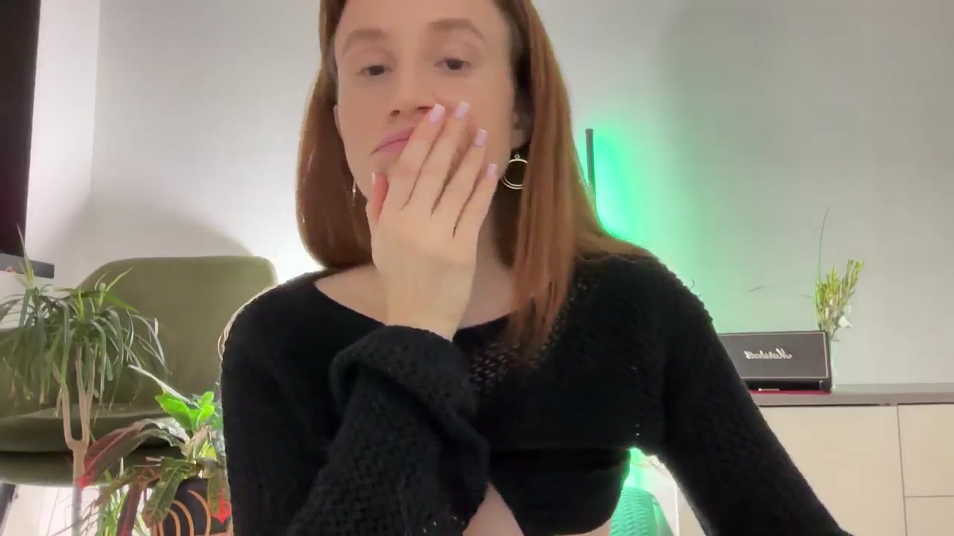 Gallery image thumbnail from LovelyBvnny's myfreecams stream on, 02/17/2024, 18:33 image 10 of 20