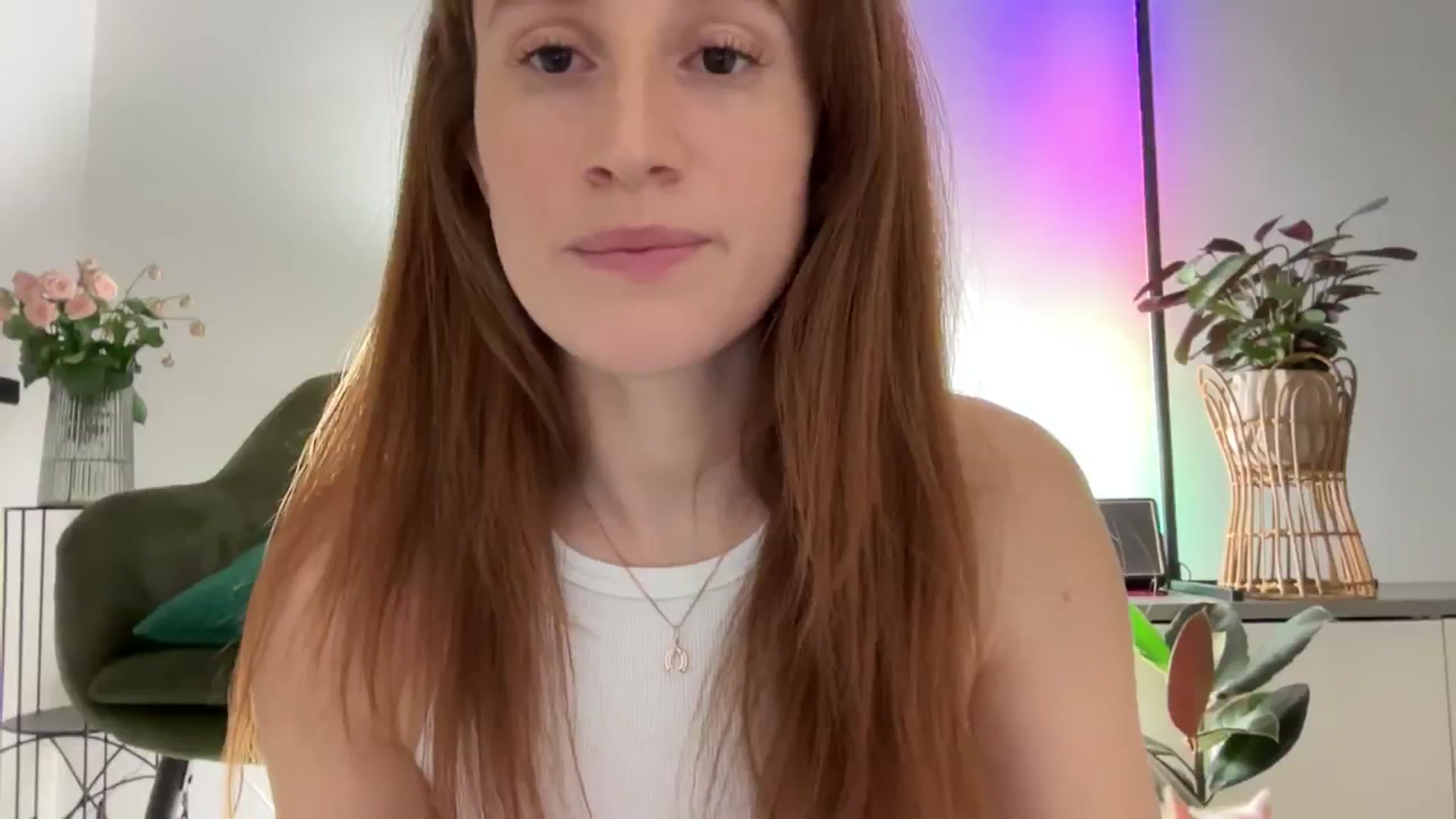 Gallery image thumbnail from LovelyBvnny's myfreecams stream on, 03/06/2024, 18:53 image 16 of 20