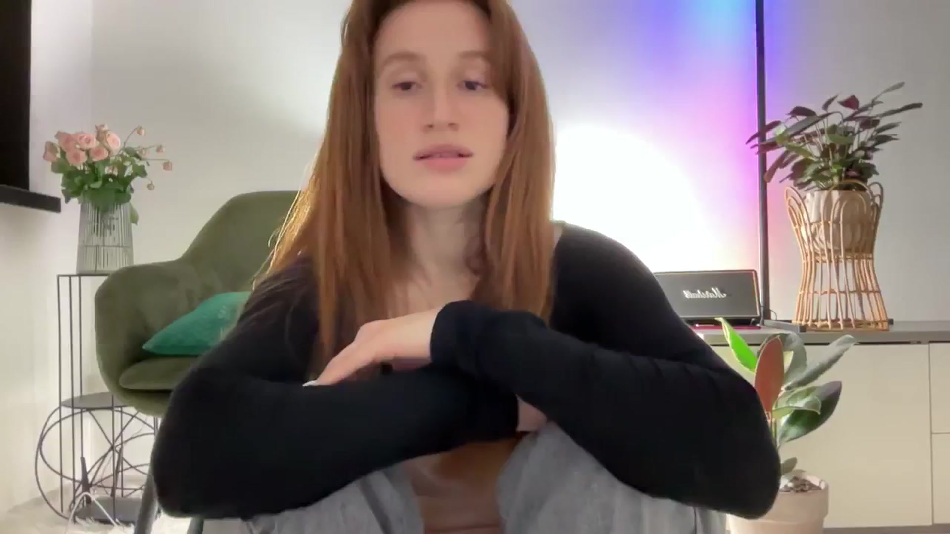Gallery image thumbnail from LovelyBvnny's myfreecams stream on, 03/06/2024, 20:39 image 15 of 20