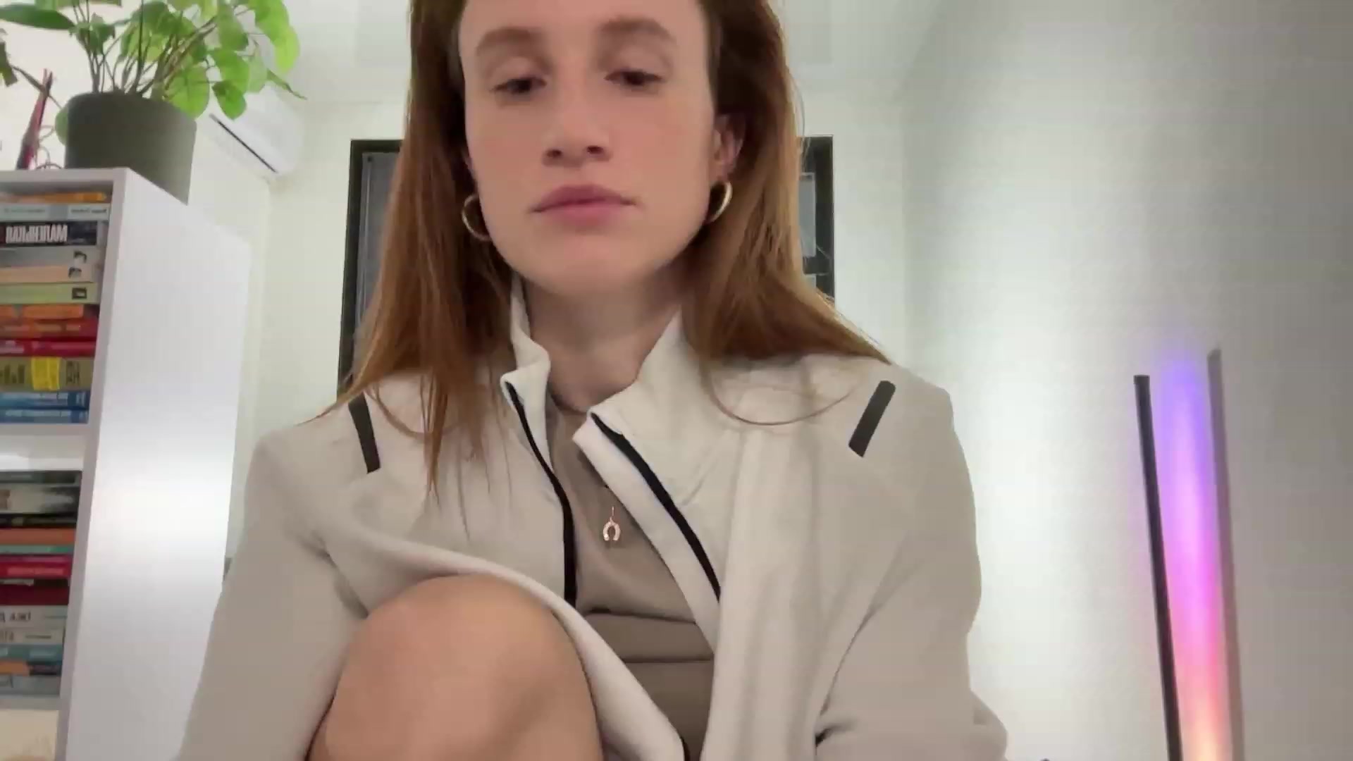 Gallery image thumbnail from LovelyBvnny's myfreecams stream on, 03/07/2024, 18:24 image 9 of 20
