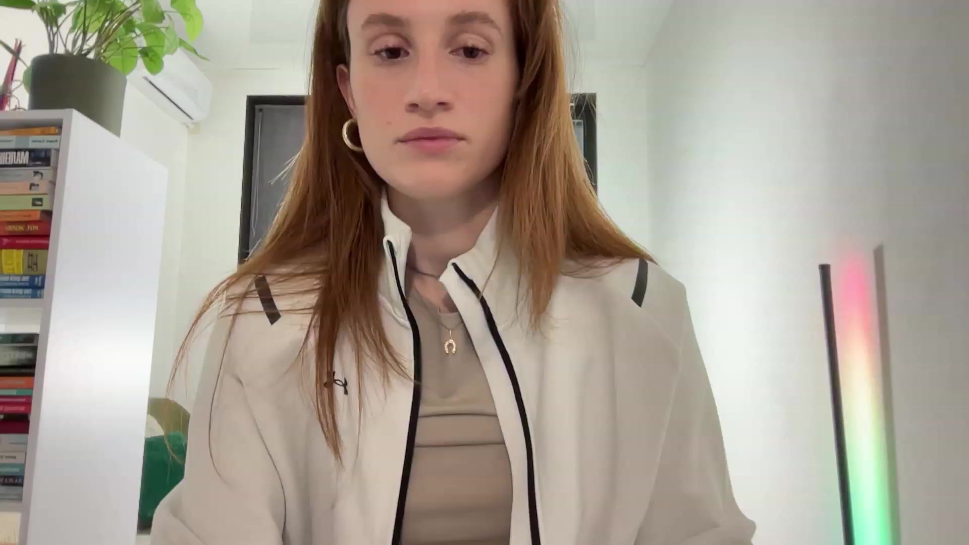 Gallery image thumbnail from LovelyBvnny's myfreecams stream on, 03/07/2024, 18:24 image 8 of 20