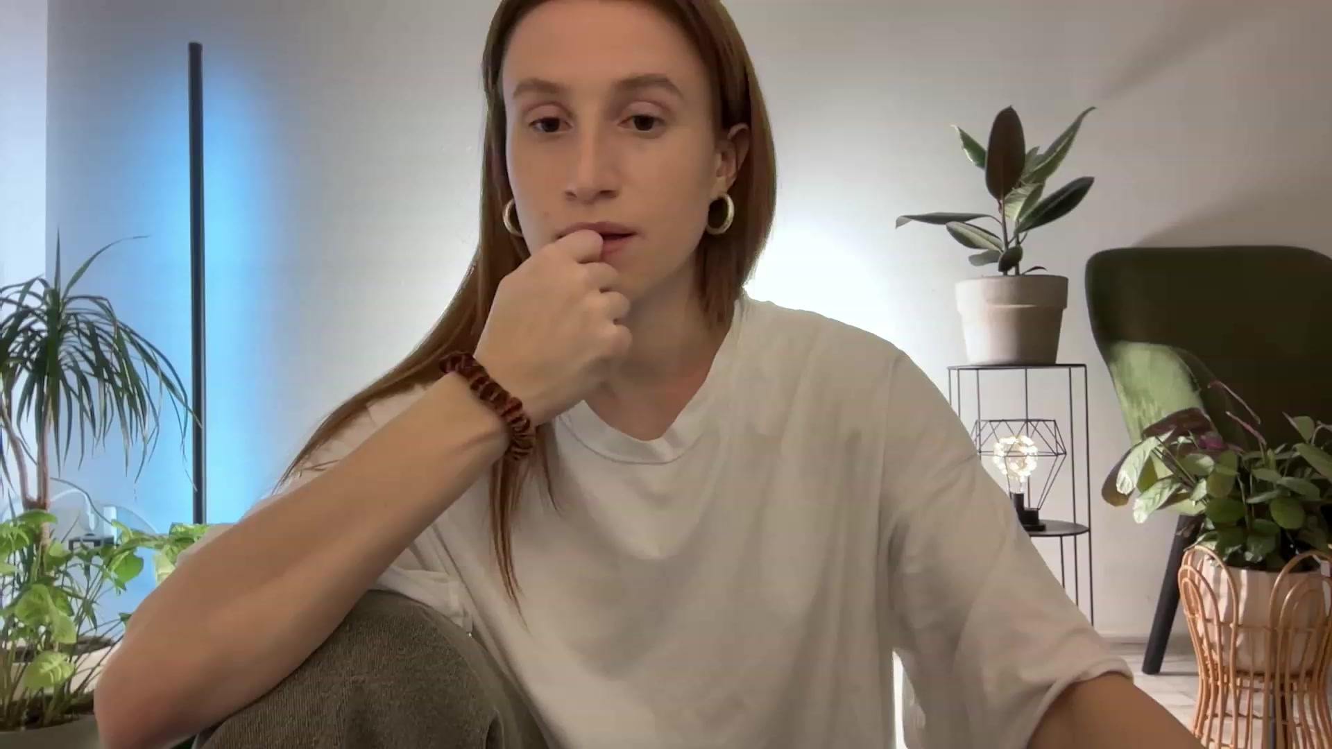 Gallery image thumbnail from LovelyBvnny's myfreecams stream on, 03/15/2024, 18:55 image 3 of 20