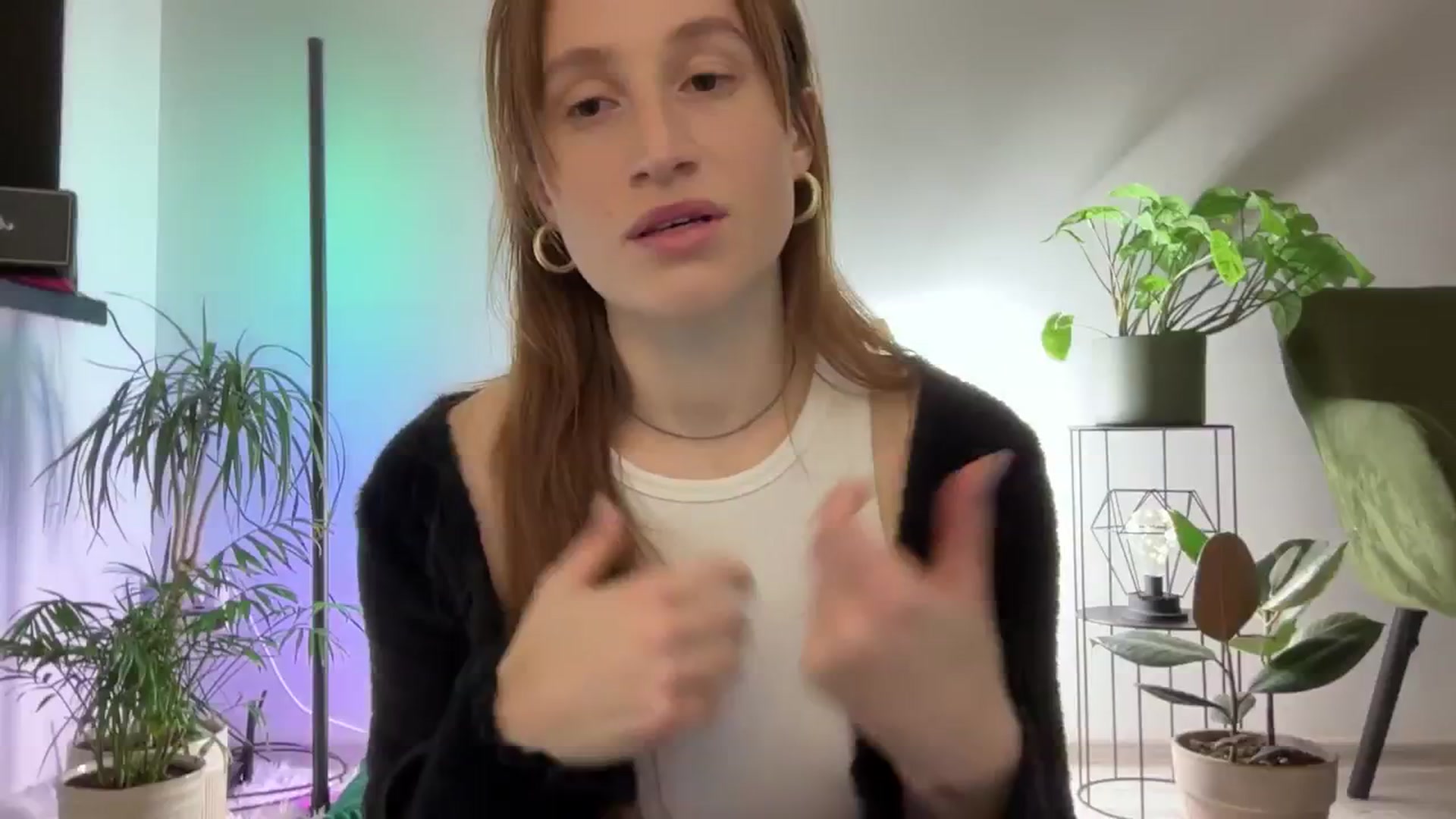 Gallery image thumbnail from LovelyBvnny's myfreecams stream on, 03/17/2024, 17:33 image 4 of 20