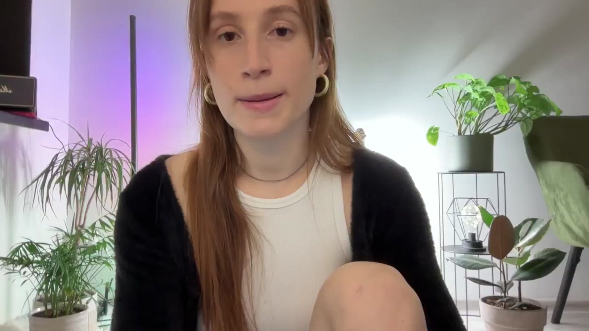 Gallery image thumbnail from LovelyBvnny's myfreecams stream on, 03/17/2024, 17:33 image 7 of 20