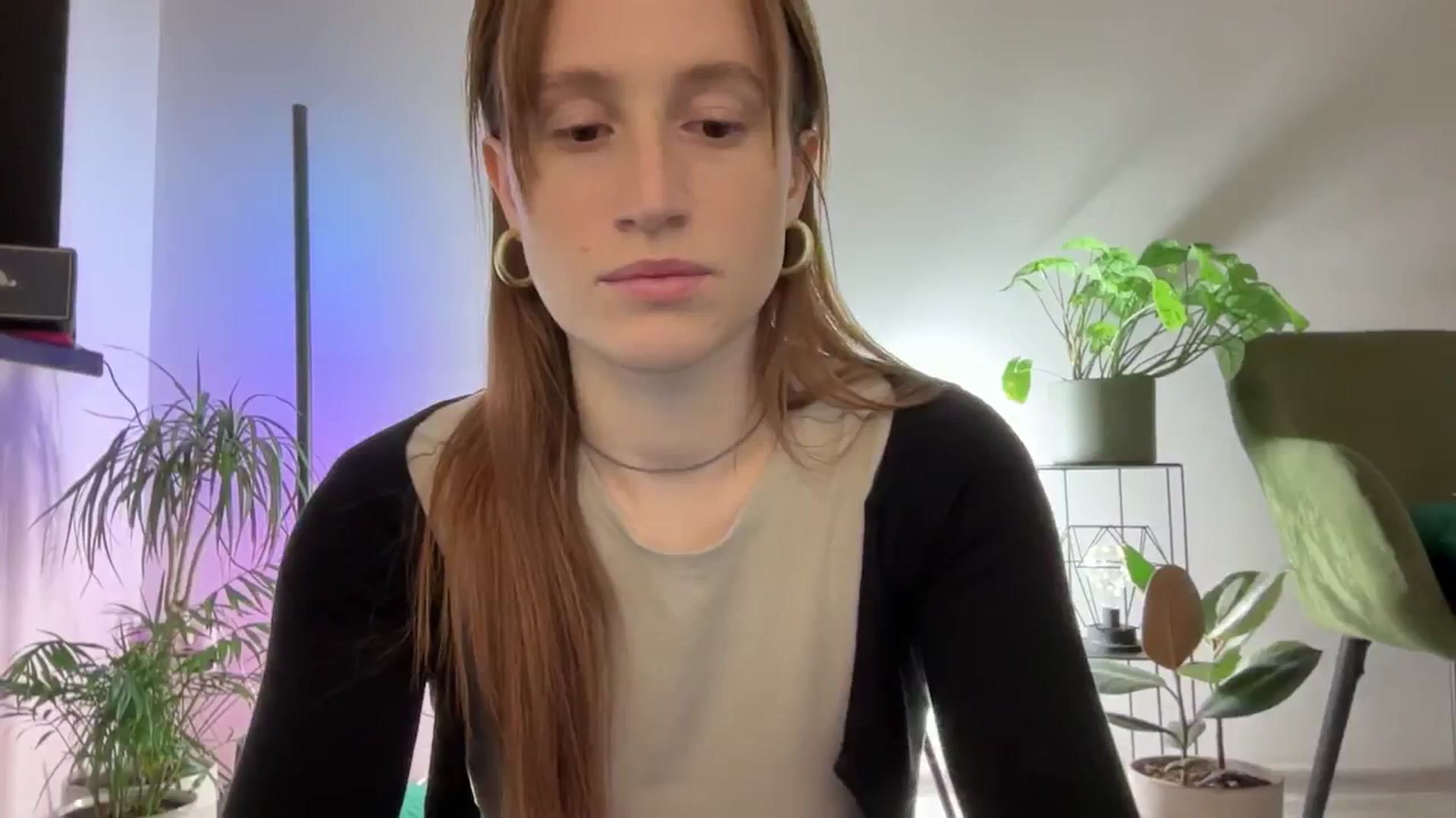 Gallery image thumbnail from LovelyBvnny's myfreecams stream on, 03/17/2024, 20:24 image 1 of 20