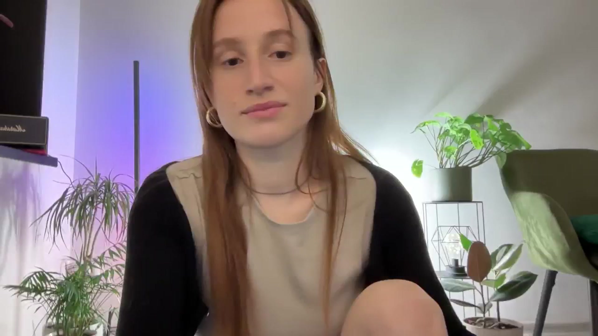 Gallery image thumbnail from LovelyBvnny's myfreecams stream on, 03/17/2024, 20:24 image 11 of 20