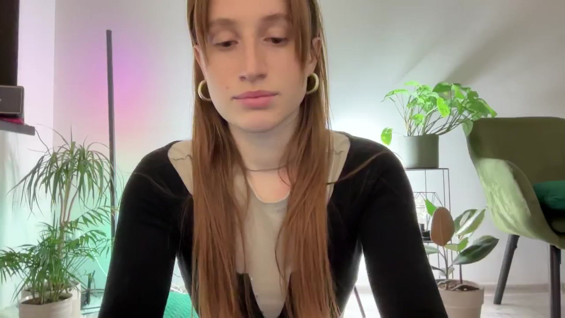 Gallery image thumbnail from LovelyBvnny's myfreecams stream on, 03/17/2024, 20:24 image 18 of 20