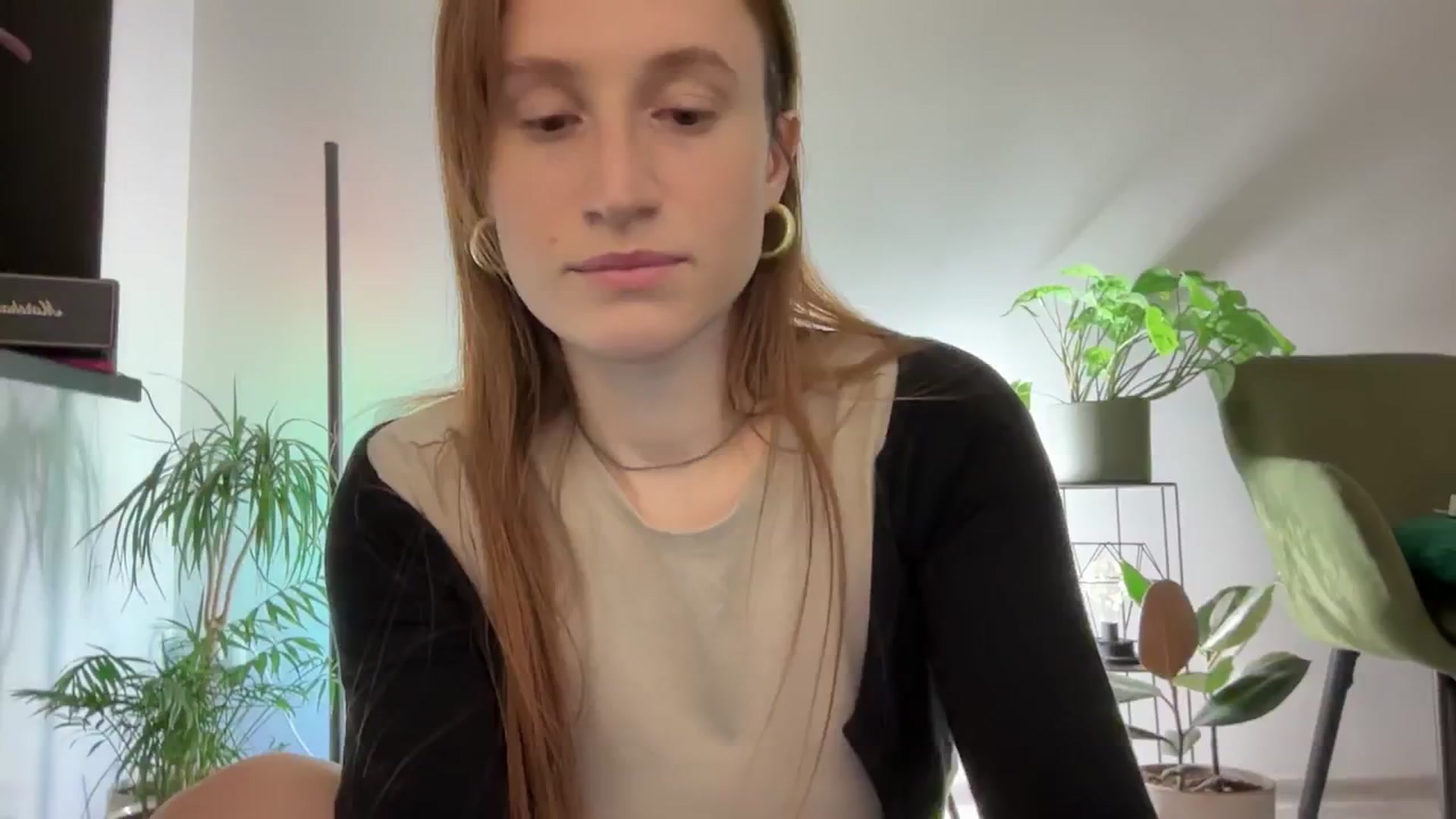 Gallery image thumbnail from LovelyBvnny's myfreecams stream on, 03/17/2024, 20:24 image 10 of 20