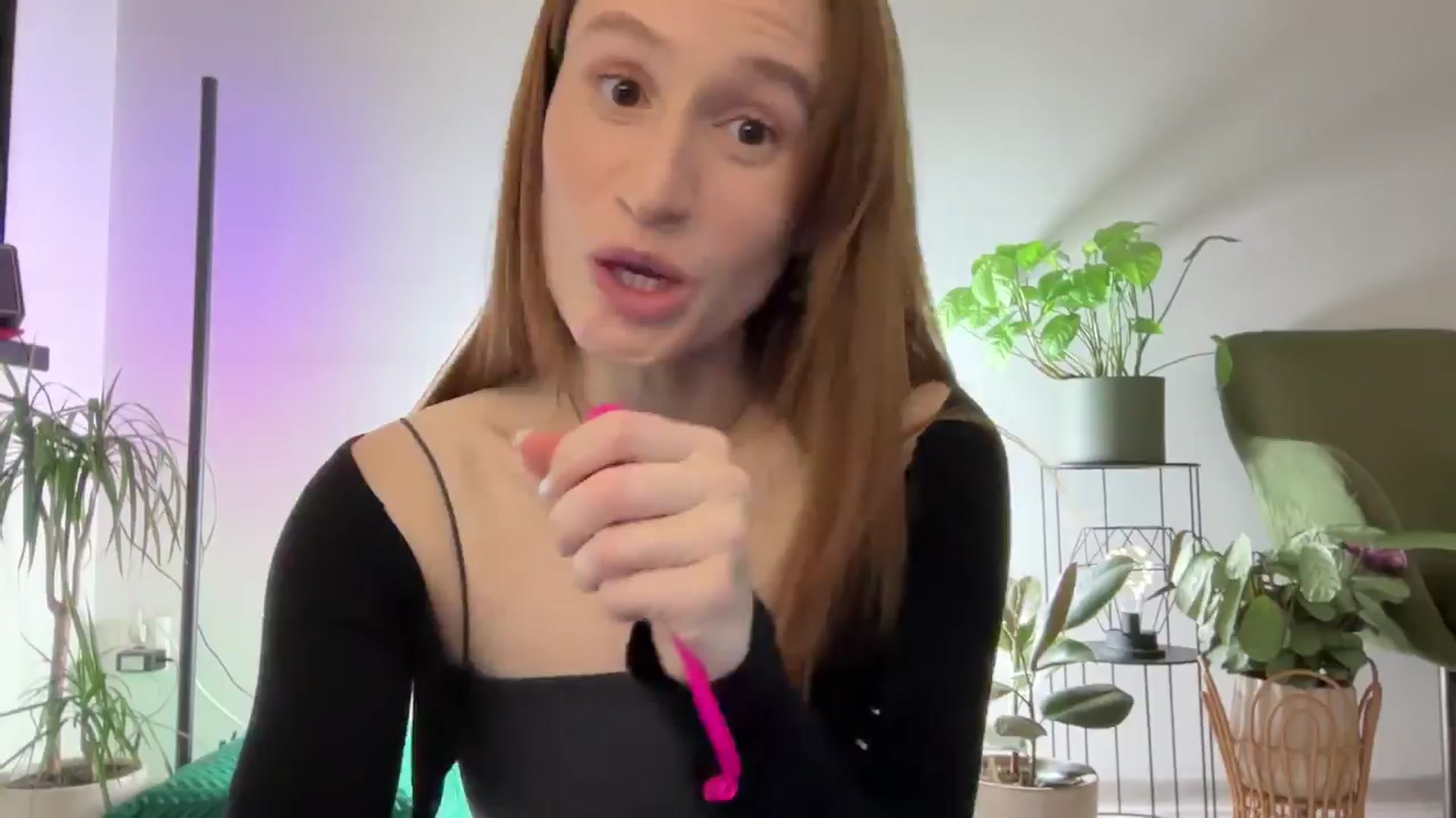 Gallery image thumbnail from LovelyBvnny's myfreecams stream on, 03/21/2024, 17:39 image 10 of 20