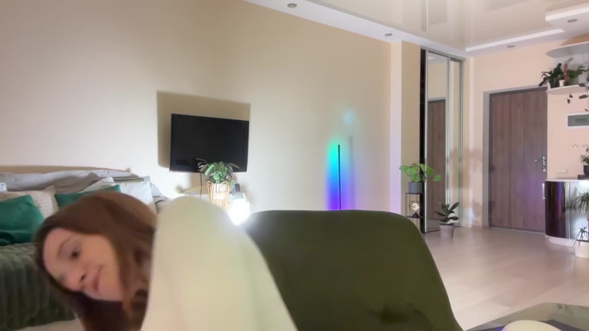 Gallery image thumbnail from LovelyBvnny's myfreecams stream on, 03/28/2024, 19:54 image 18 of 20