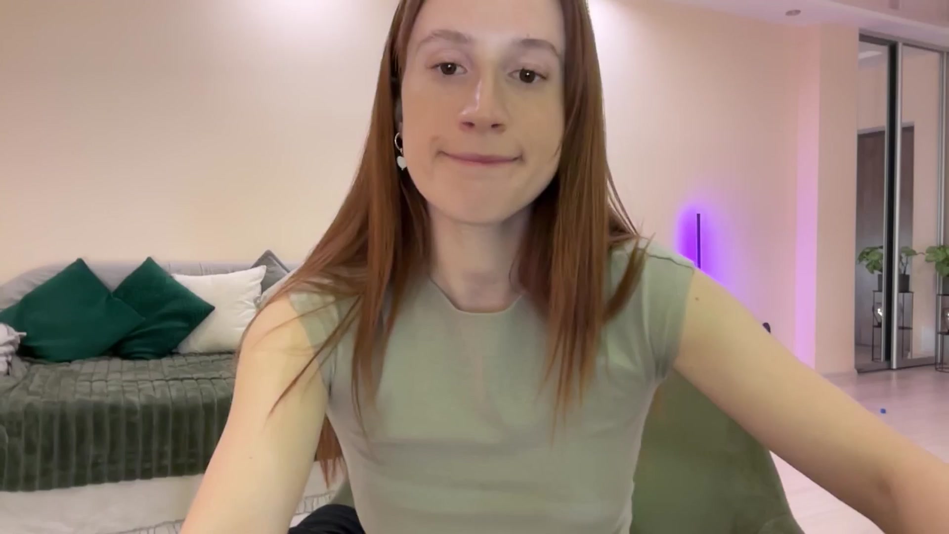 Gallery image thumbnail from LovelyBvnny's myfreecams stream on, 03/29/2024, 20:27 image 2 of 20