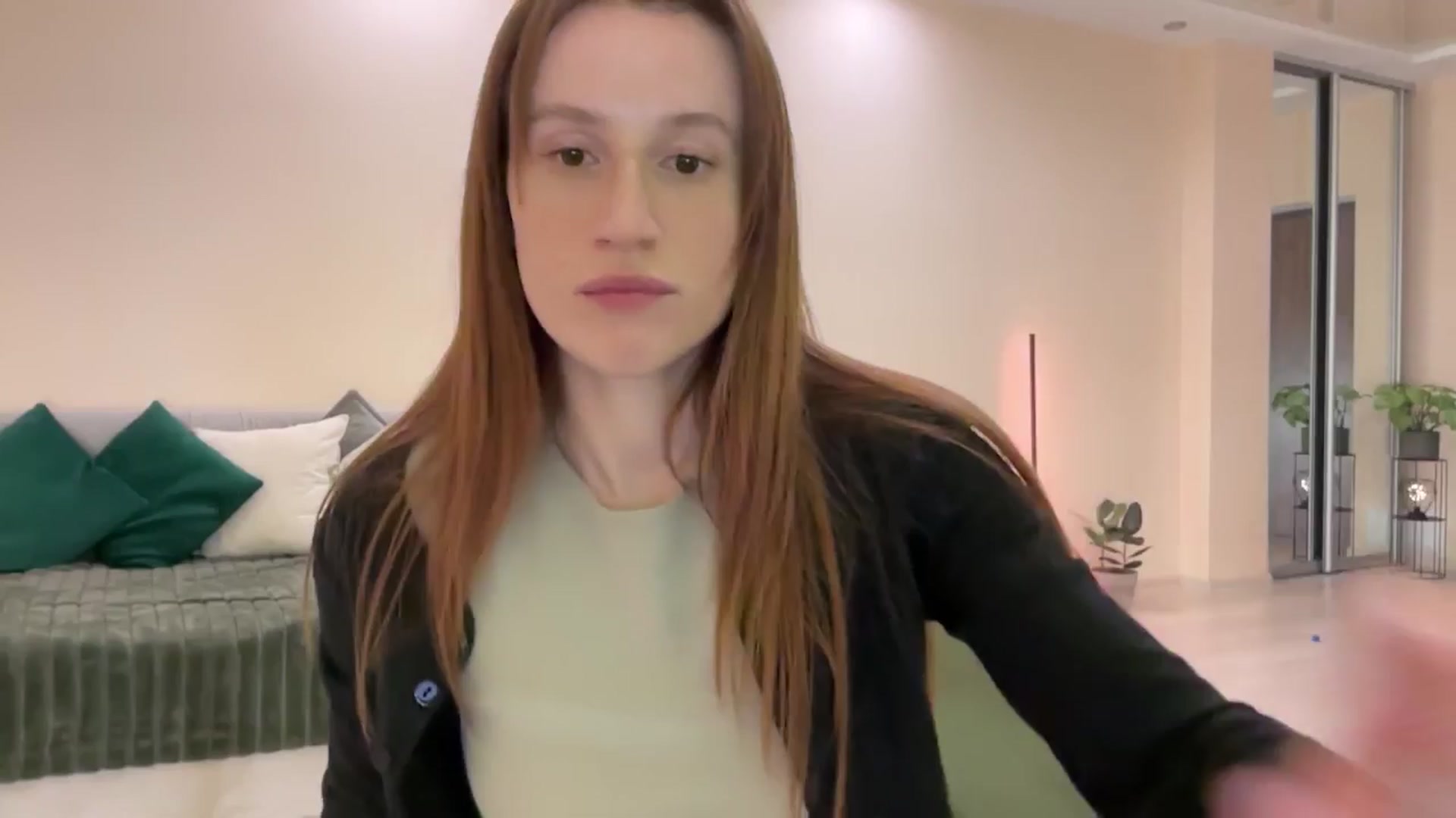 Gallery image thumbnail from LovelyBvnny's myfreecams stream on, 03/29/2024, 20:27 image 5 of 20