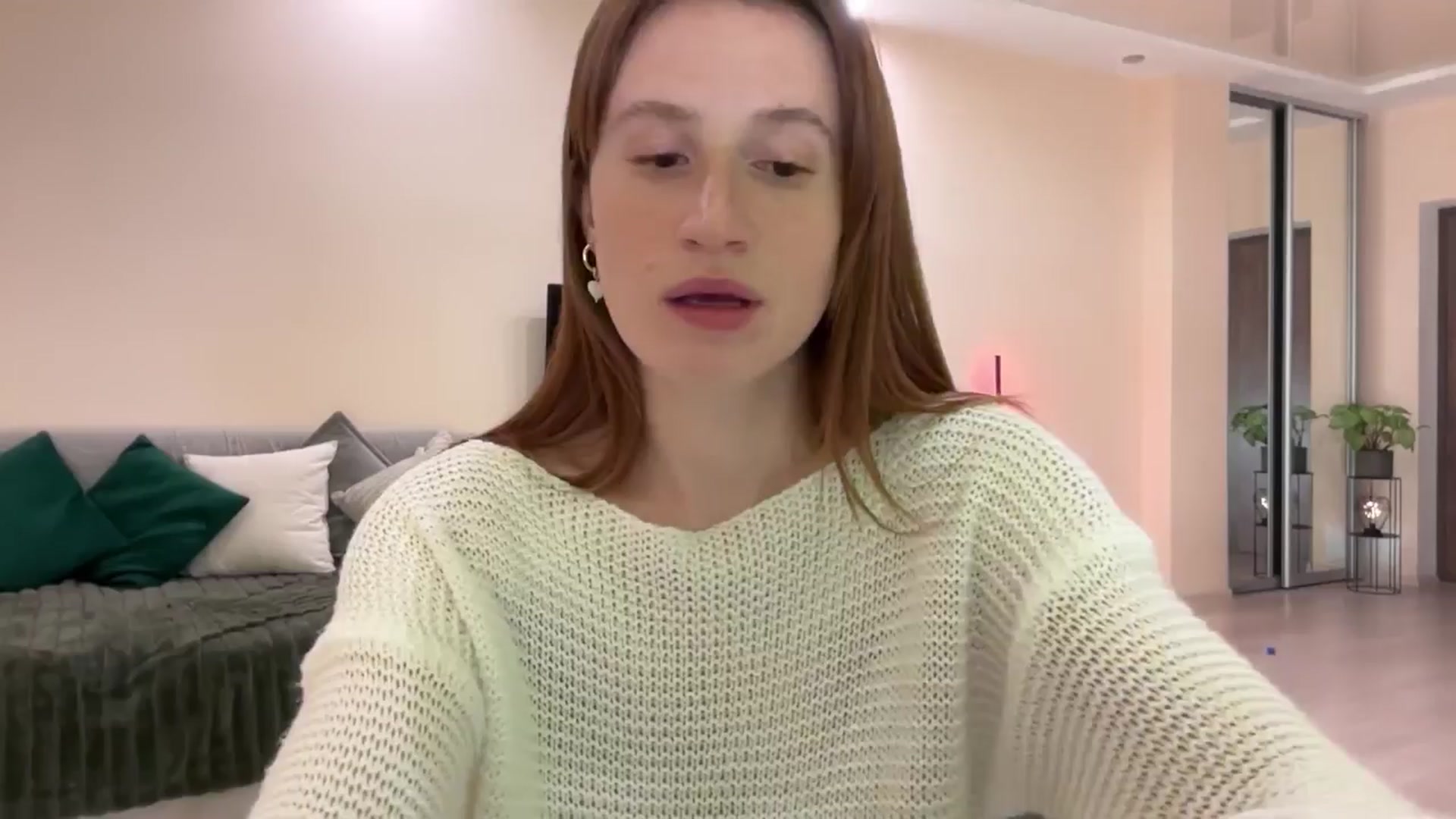 Gallery image thumbnail from LovelyBvnny's myfreecams stream on, 03/29/2024, 20:27 image 19 of 20