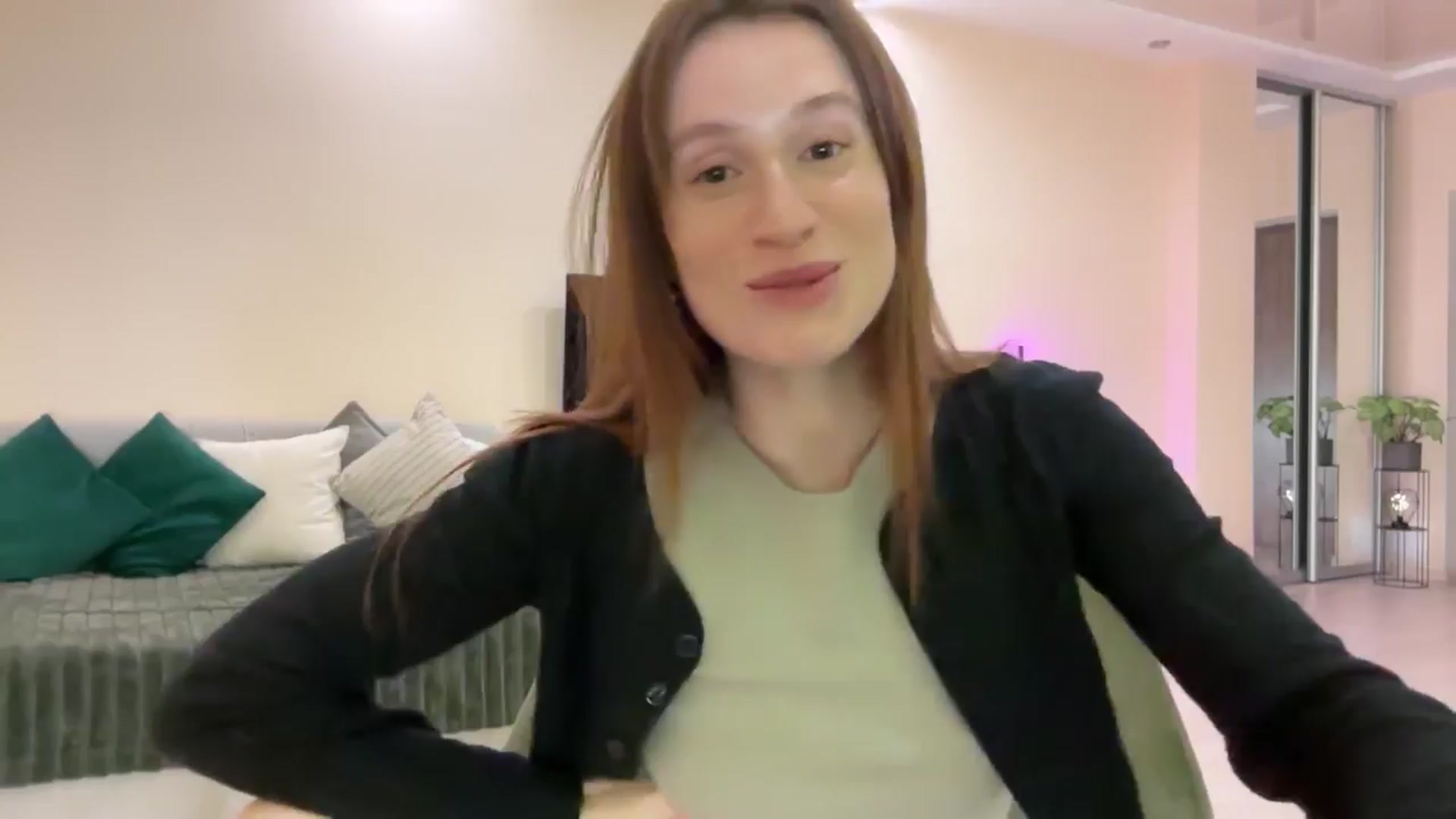 Gallery image thumbnail from LovelyBvnny's myfreecams stream on, 03/29/2024, 20:27 image 11 of 20