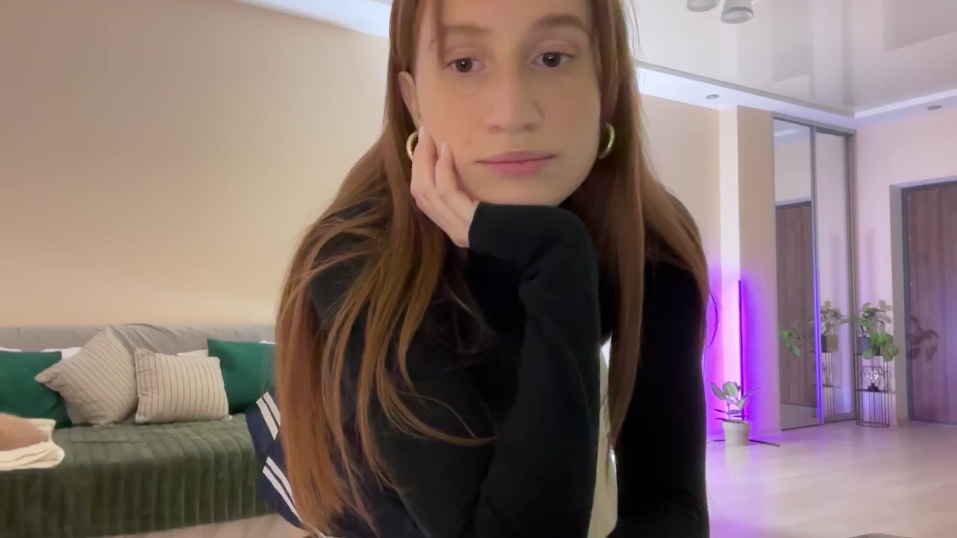 Gallery image thumbnail from LovelyBvnny's myfreecams stream on, 04/23/2024, 16:13 image 20 of 20