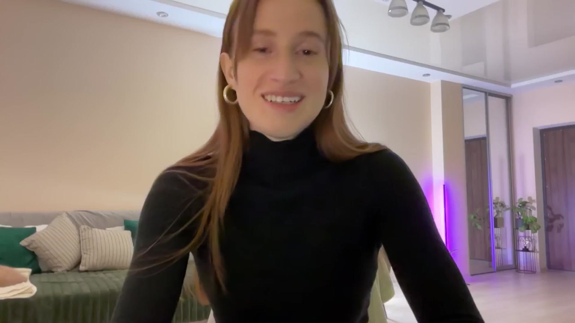 Gallery image thumbnail from LovelyBvnny's myfreecams stream on, 04/23/2024, 16:13 image 18 of 20