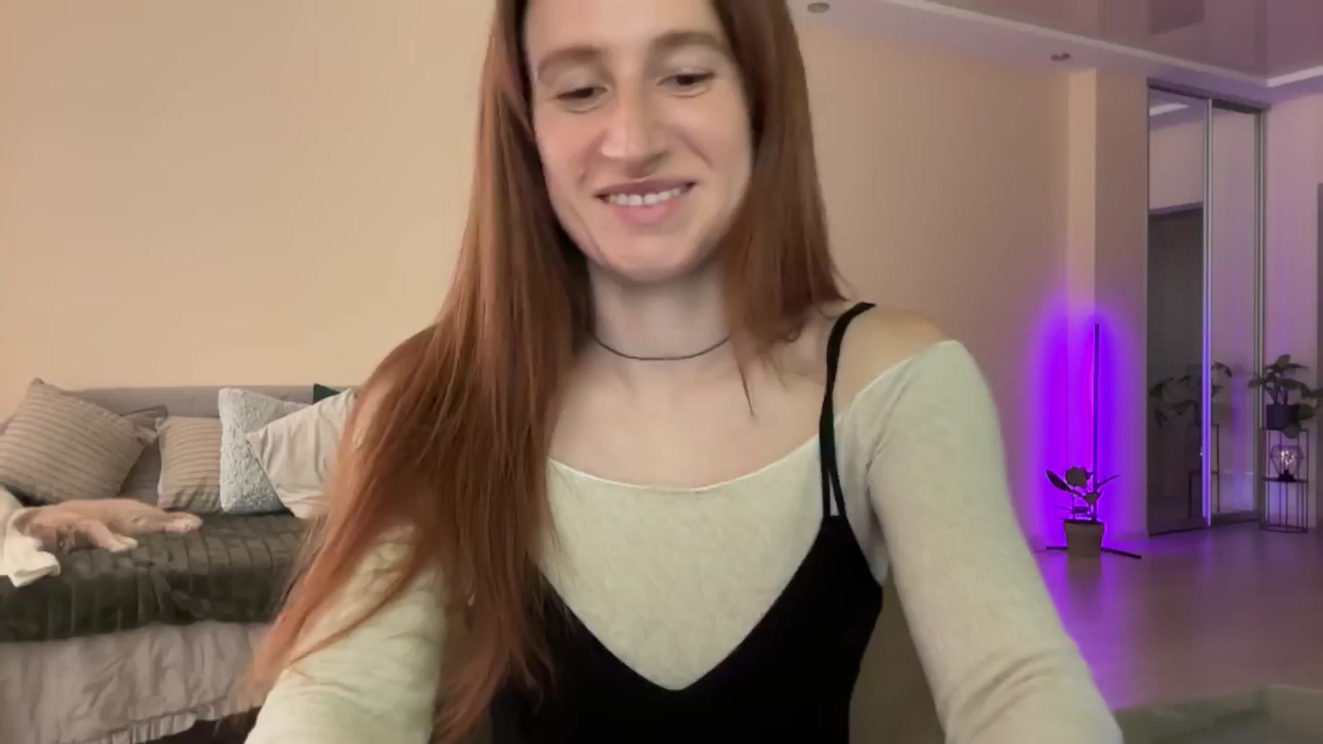 Gallery image thumbnail from LovelyBvnny's myfreecams stream on, 04/25/2024, 08:04 image 2 of 20