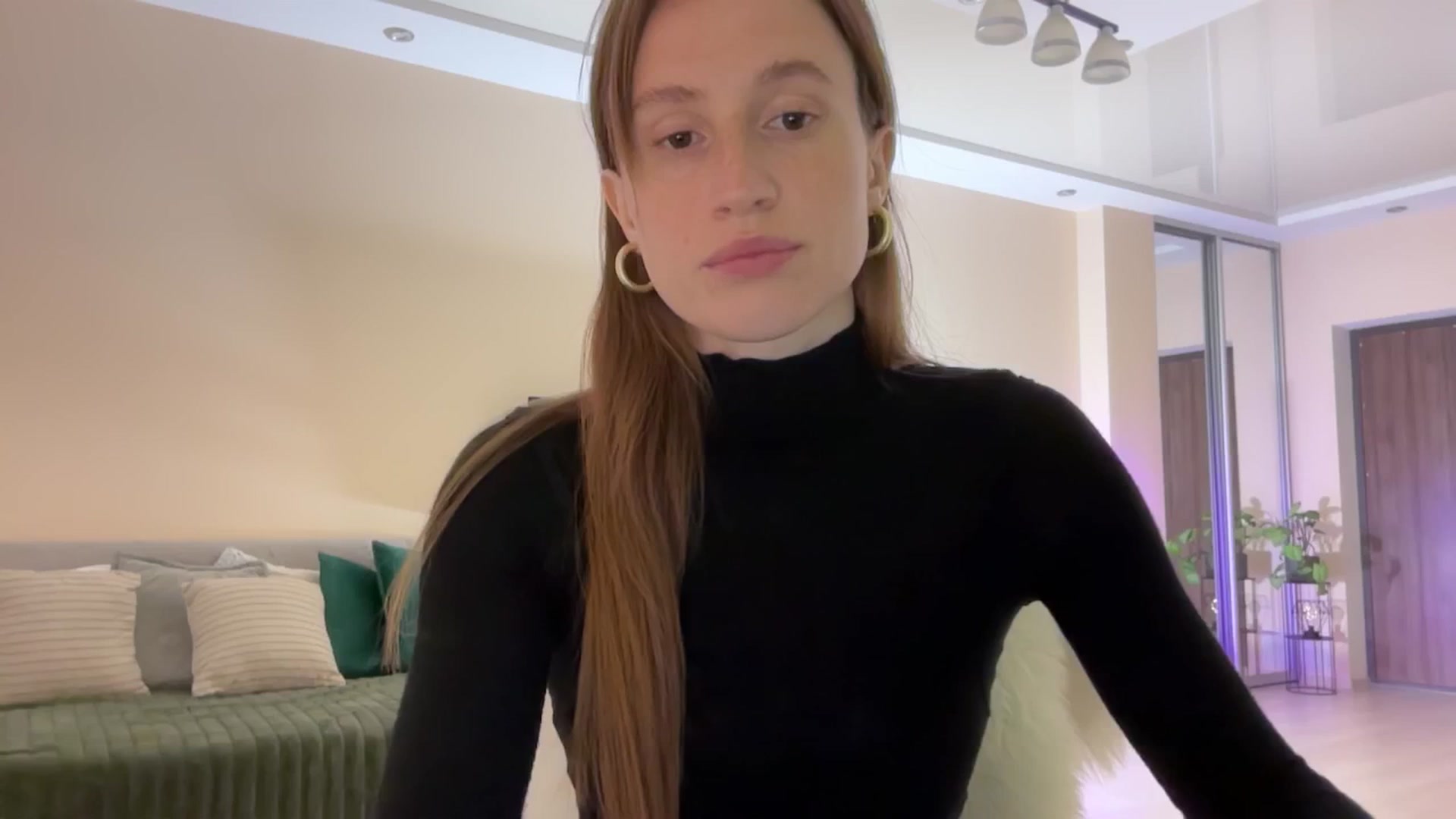 Gallery image thumbnail from LovelyBvnny's myfreecams stream on, 04/27/2024, 18:12 image 7 of 20