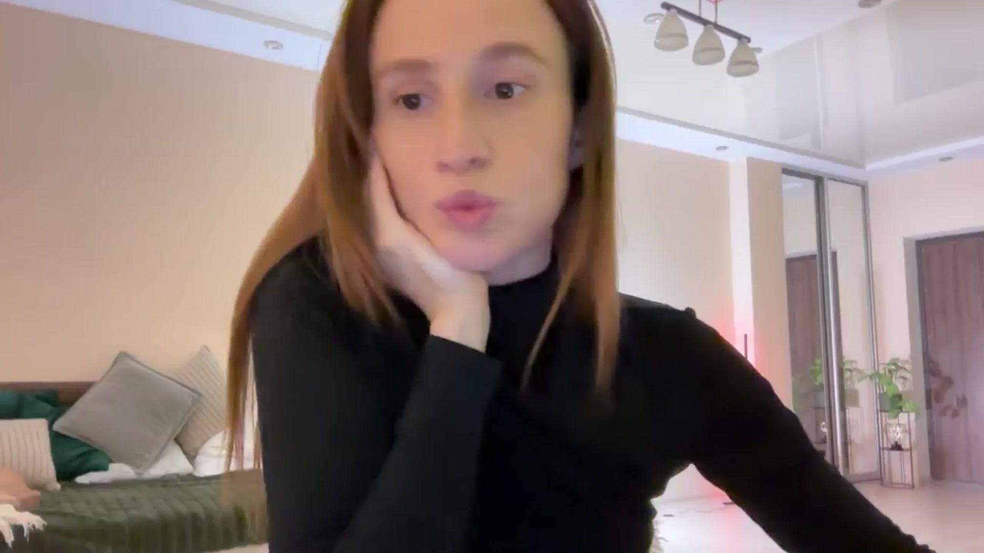 Gallery image thumbnail from LovelyBvnny's myfreecams stream on, 04/29/2024, 18:02 image 12 of 20