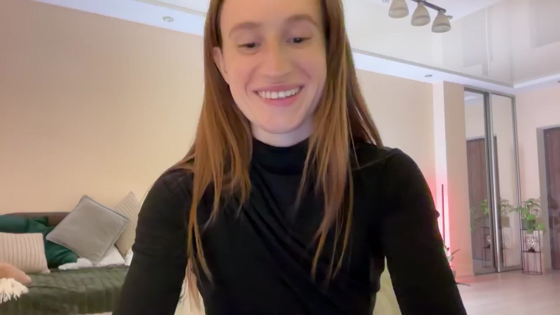 Gallery image thumbnail from LovelyBvnny's myfreecams stream on, 04/29/2024, 19:20 image 2 of 20