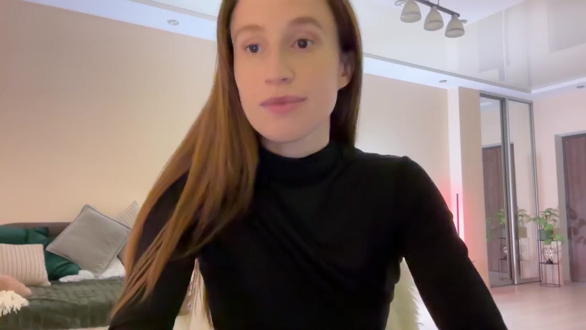 Gallery image thumbnail from LovelyBvnny's myfreecams stream on, 04/29/2024, 19:20 image 3 of 20