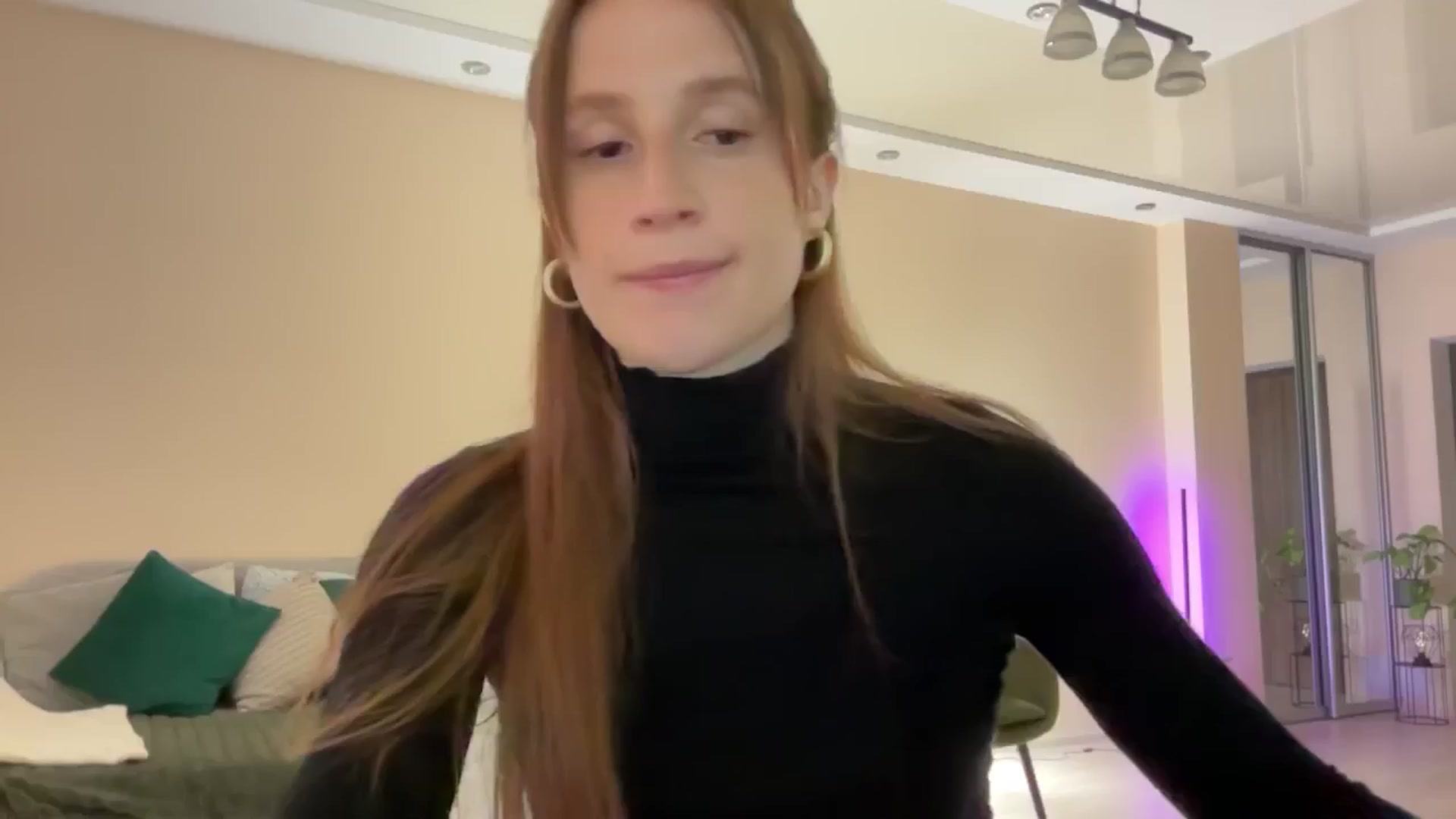 Gallery image thumbnail from LovelyBvnny's myfreecams stream on, 05/02/2024, 16:43 image 1 of 20