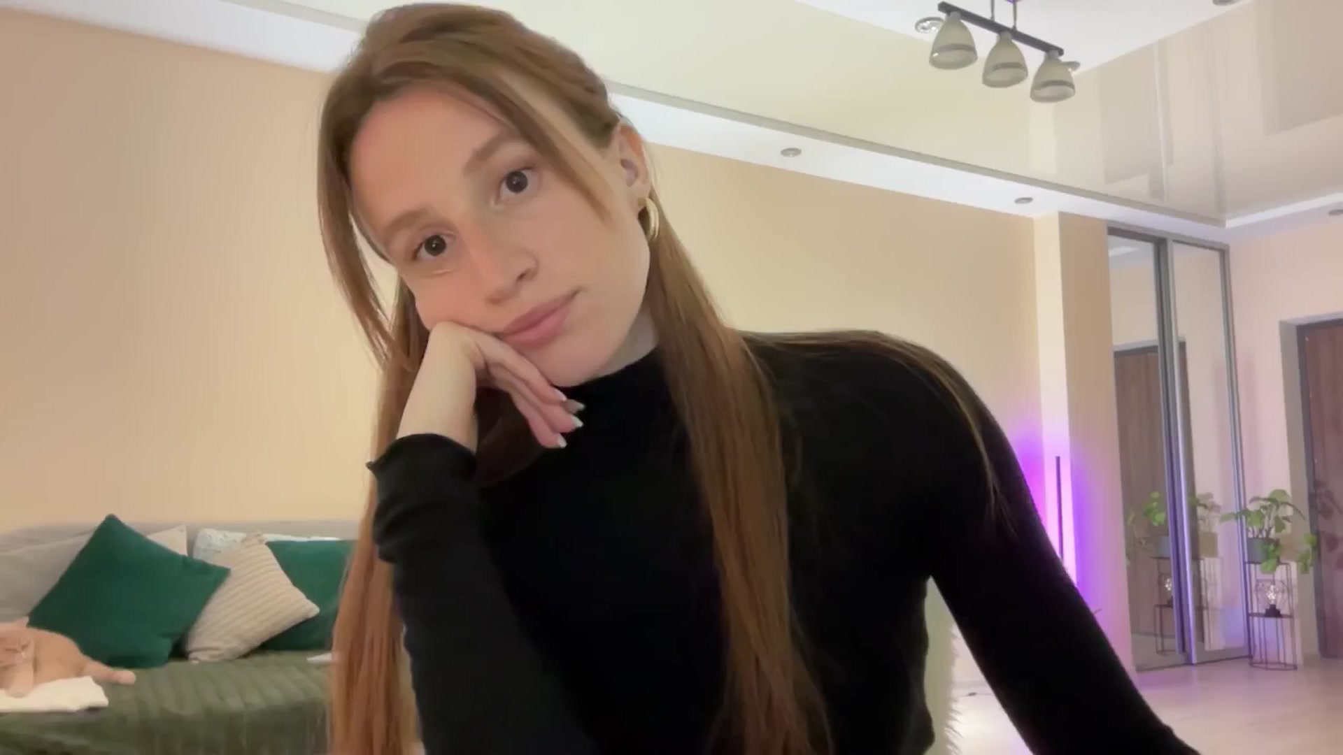 Gallery image thumbnail from LovelyBvnny's myfreecams stream on, 05/02/2024, 16:43 image 16 of 20