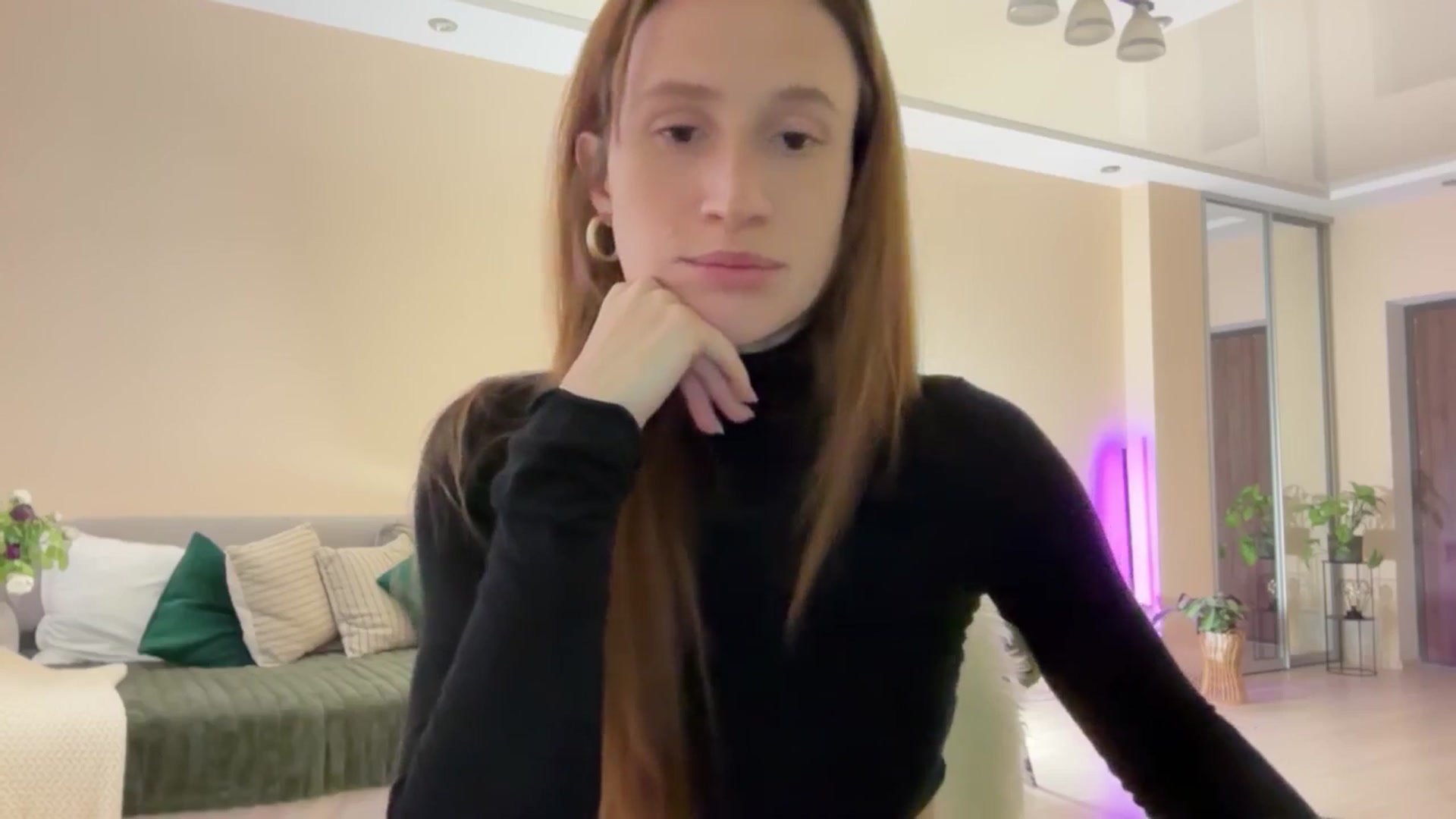 Gallery image thumbnail from LovelyBvnny's myfreecams stream on, 05/13/2024, 19:14 image 3 of 20