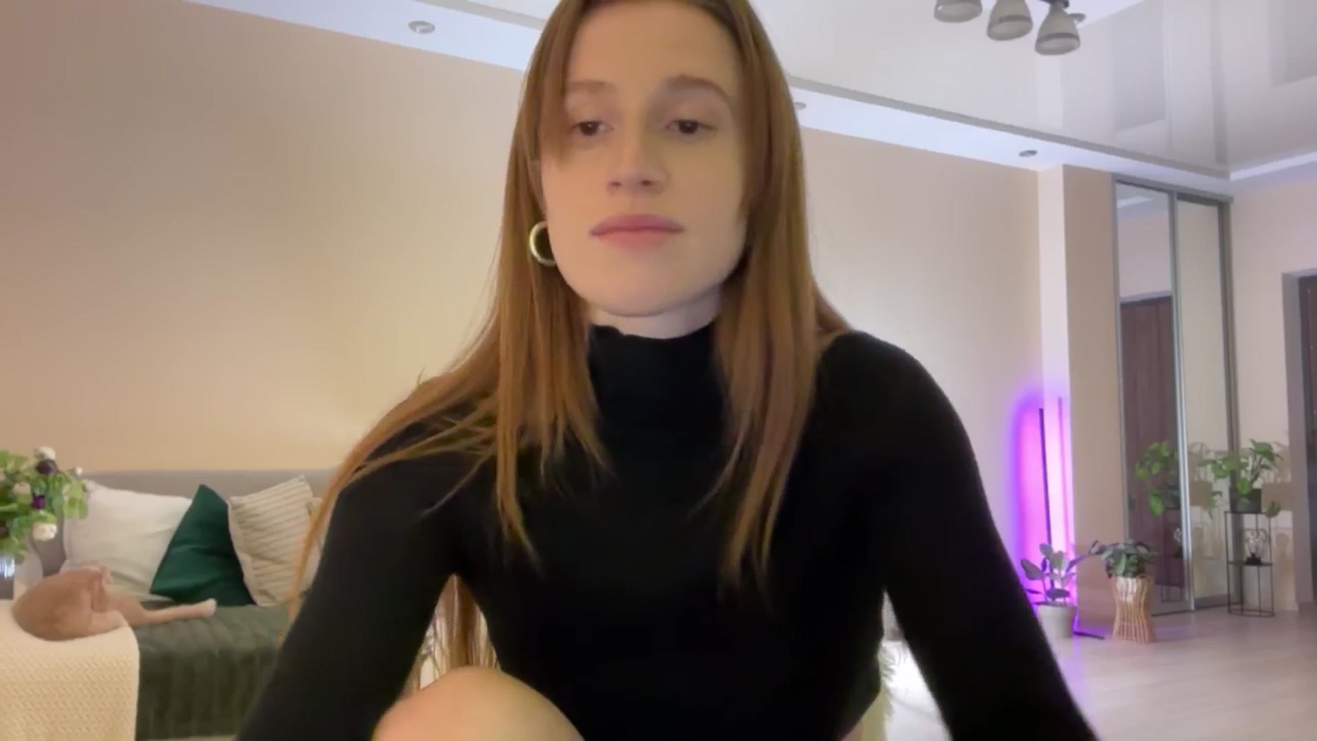 Gallery image thumbnail from LovelyBvnny's myfreecams stream on, 05/13/2024, 19:14 image 16 of 20