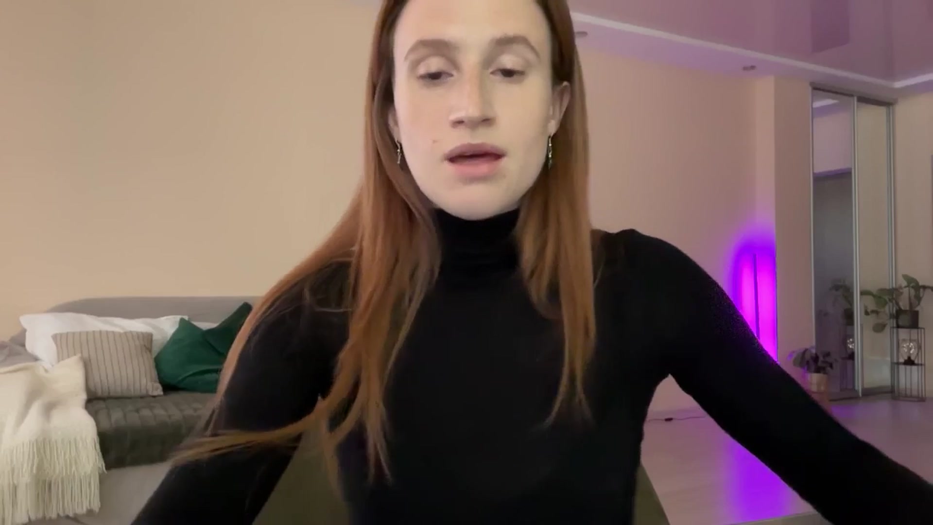 Gallery image thumbnail from LovelyBvnny's myfreecams stream on, 05/16/2024, 13:43 image 12 of 20