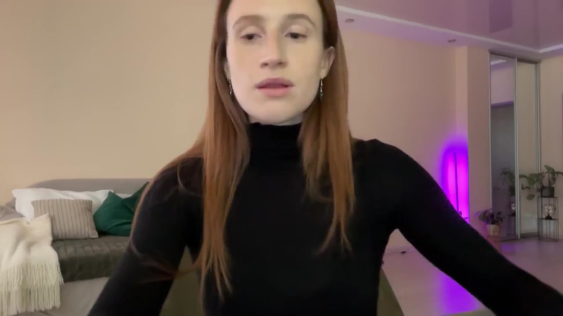 Gallery image thumbnail from LovelyBvnny's myfreecams stream on, 05/16/2024, 13:43 image 13 of 20