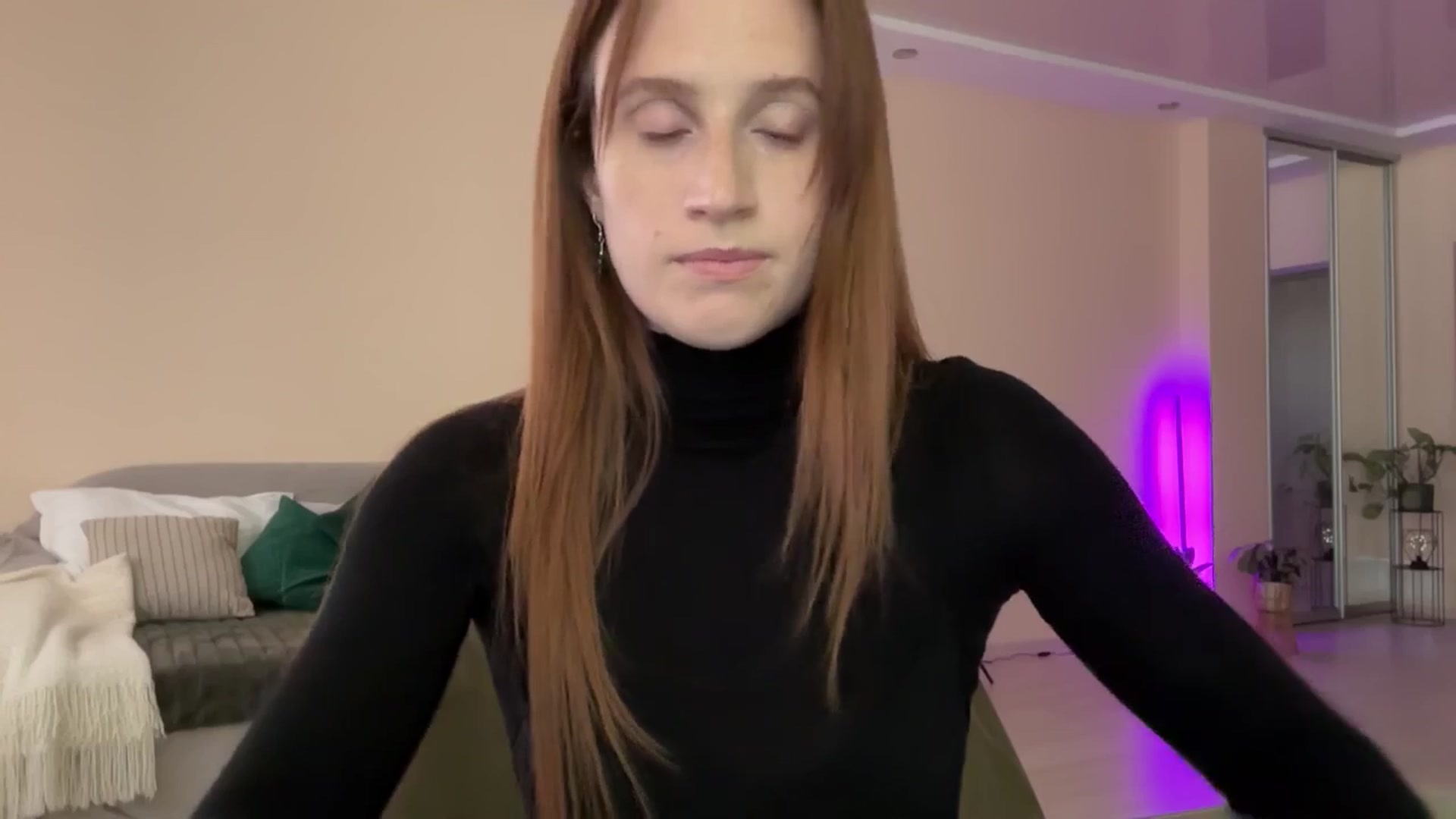 Gallery image thumbnail from LovelyBvnny's myfreecams stream on, 05/16/2024, 13:43 image 5 of 20