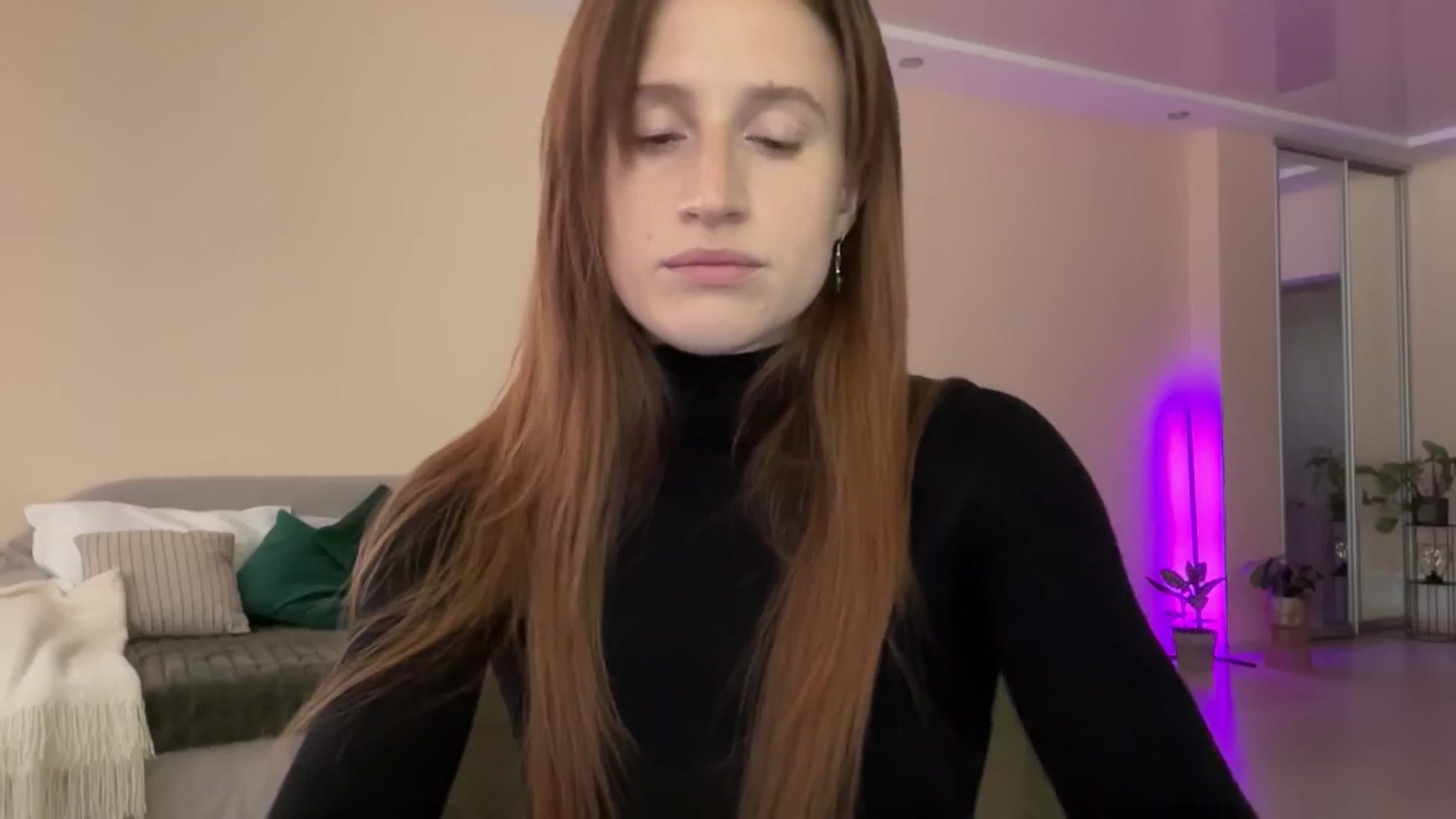 Gallery image thumbnail from LovelyBvnny's myfreecams stream on, 05/16/2024, 14:21 image 13 of 20