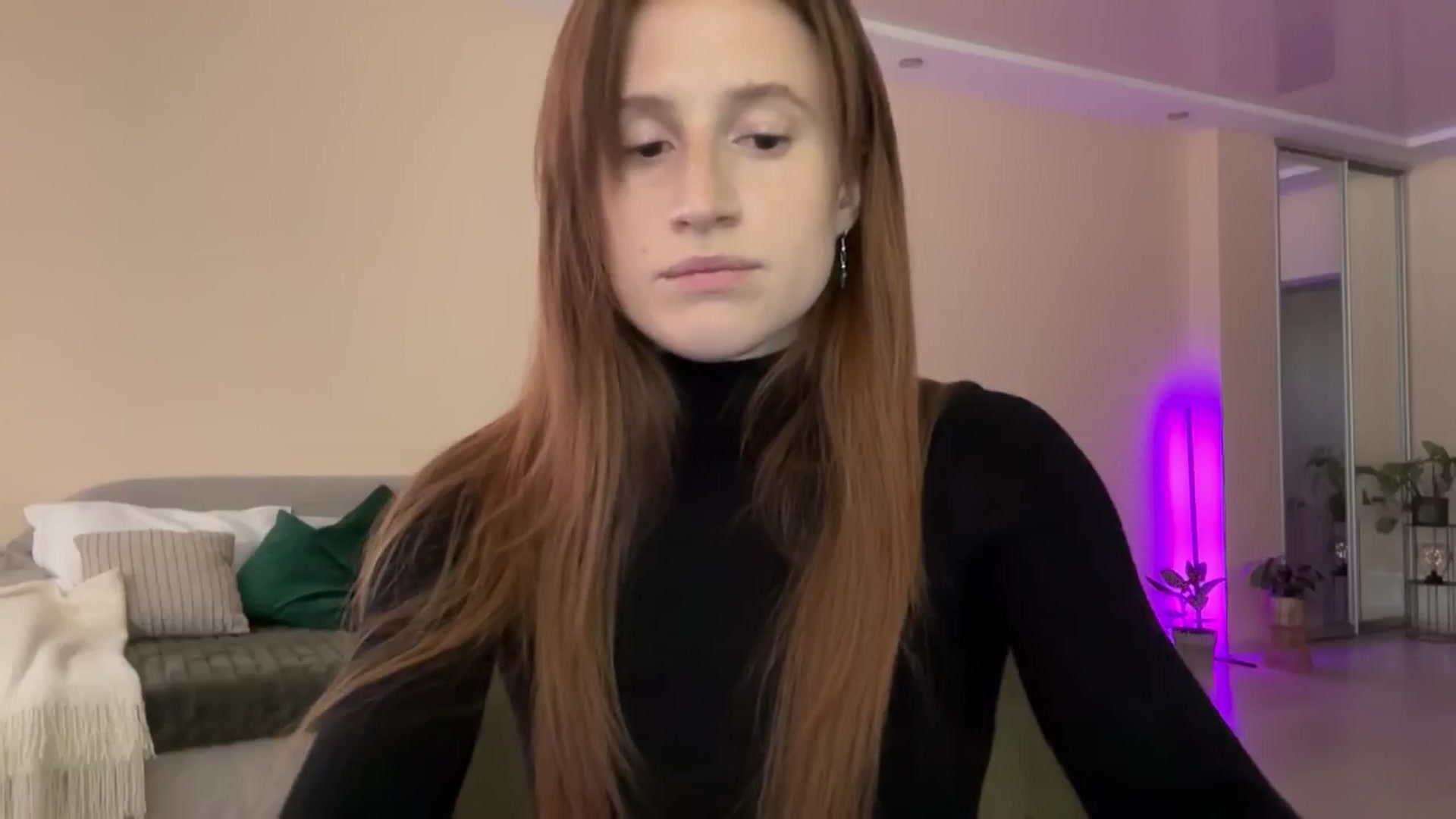 Gallery image thumbnail from LovelyBvnny's myfreecams stream on, 05/16/2024, 14:21 image 14 of 20
