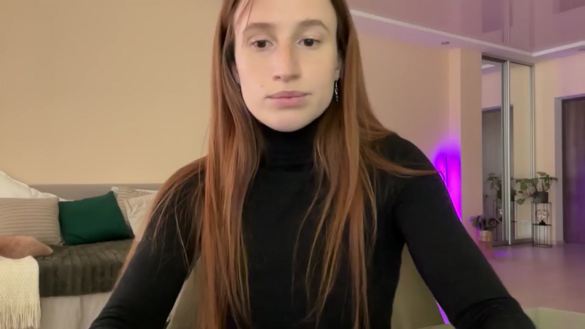Gallery image thumbnail from LovelyBvnny's myfreecams stream on, 05/18/2024, 07:57 image 19 of 20