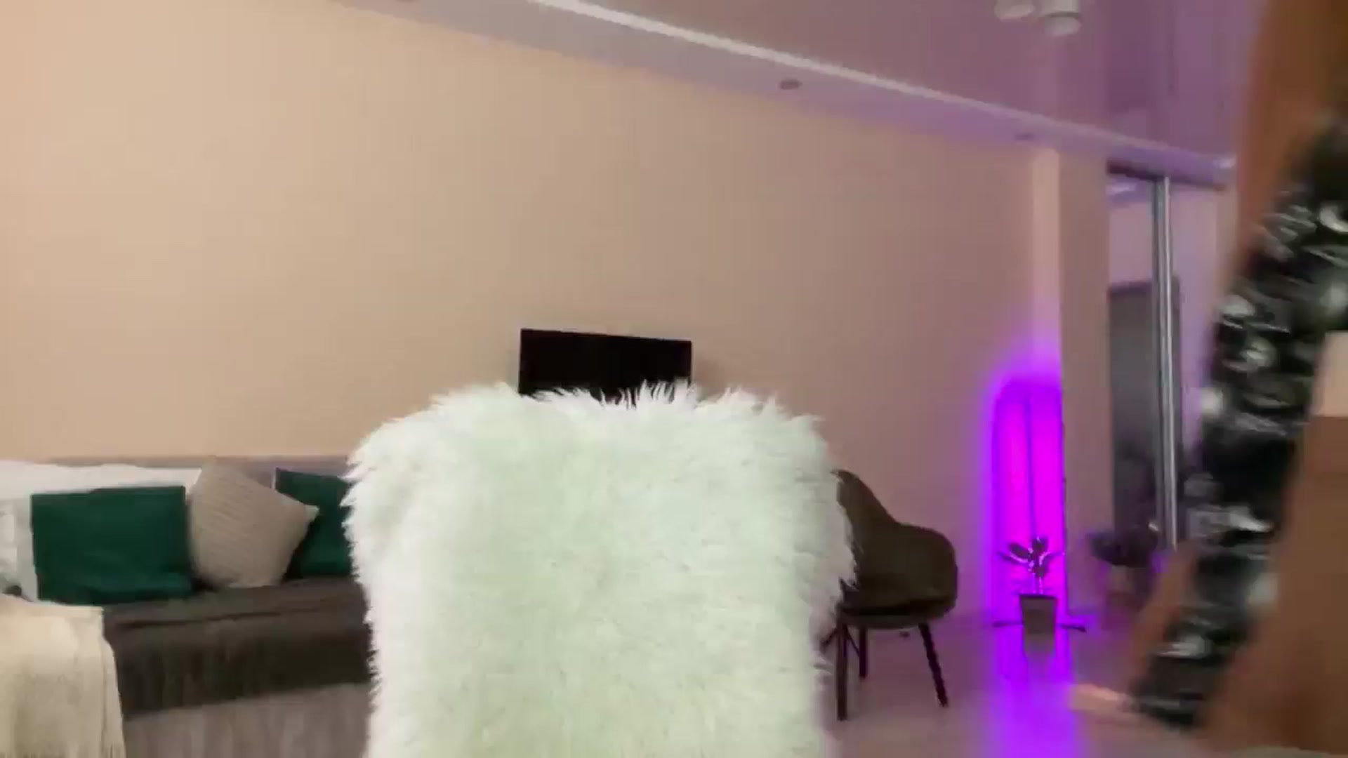 Gallery image thumbnail from LovelyBvnny's myfreecams stream on, 05/21/2024, 16:08 image 7 of 20