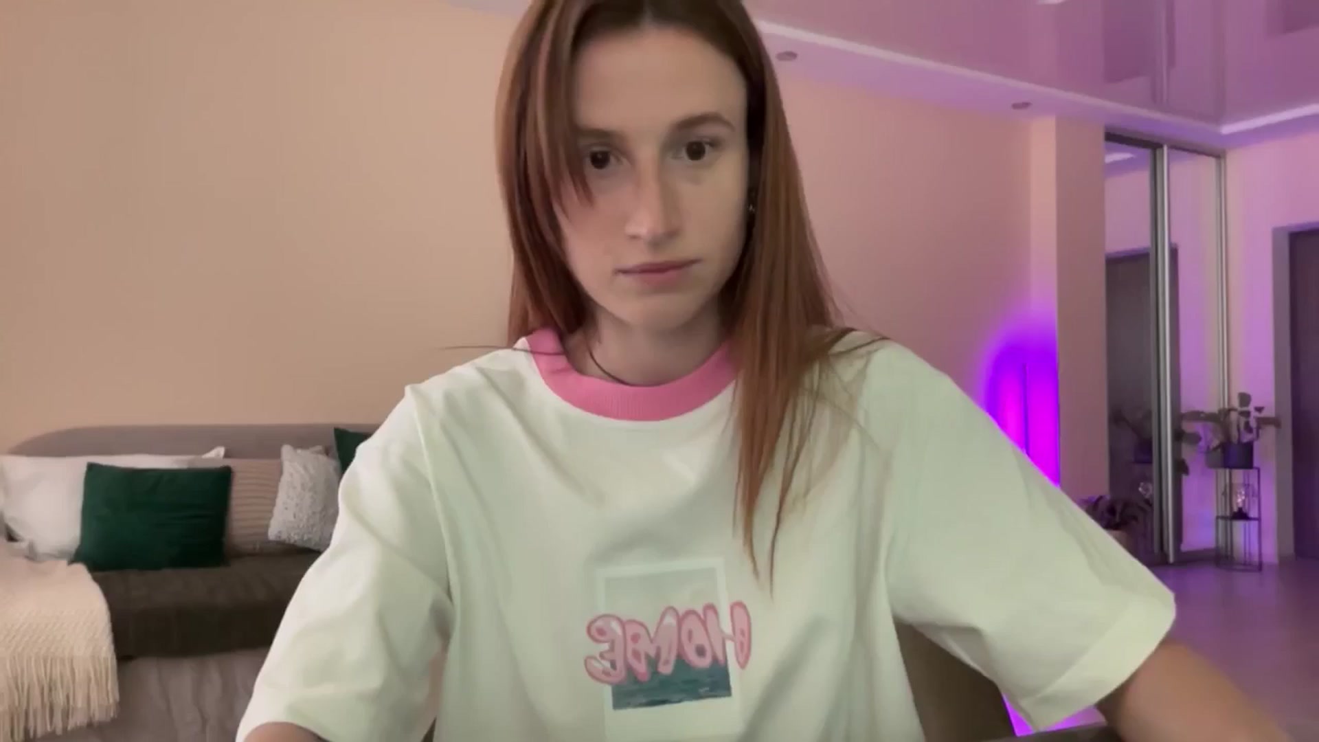 Gallery image thumbnail from LovelyBvnny's myfreecams stream on, 05/22/2024, 17:02 image 17 of 20