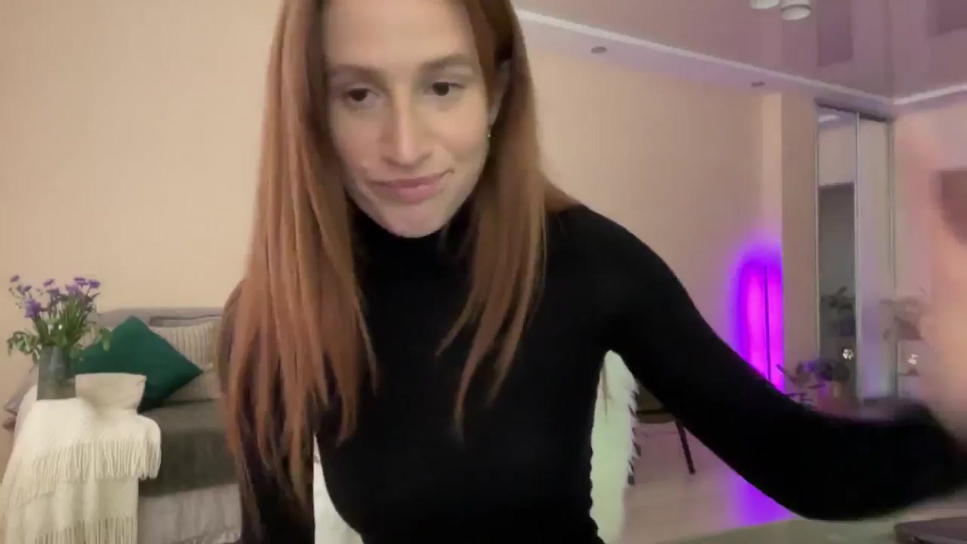 Gallery image thumbnail from LovelyBvnny's myfreecams stream on, 05/28/2024, 13:28 image 17 of 20