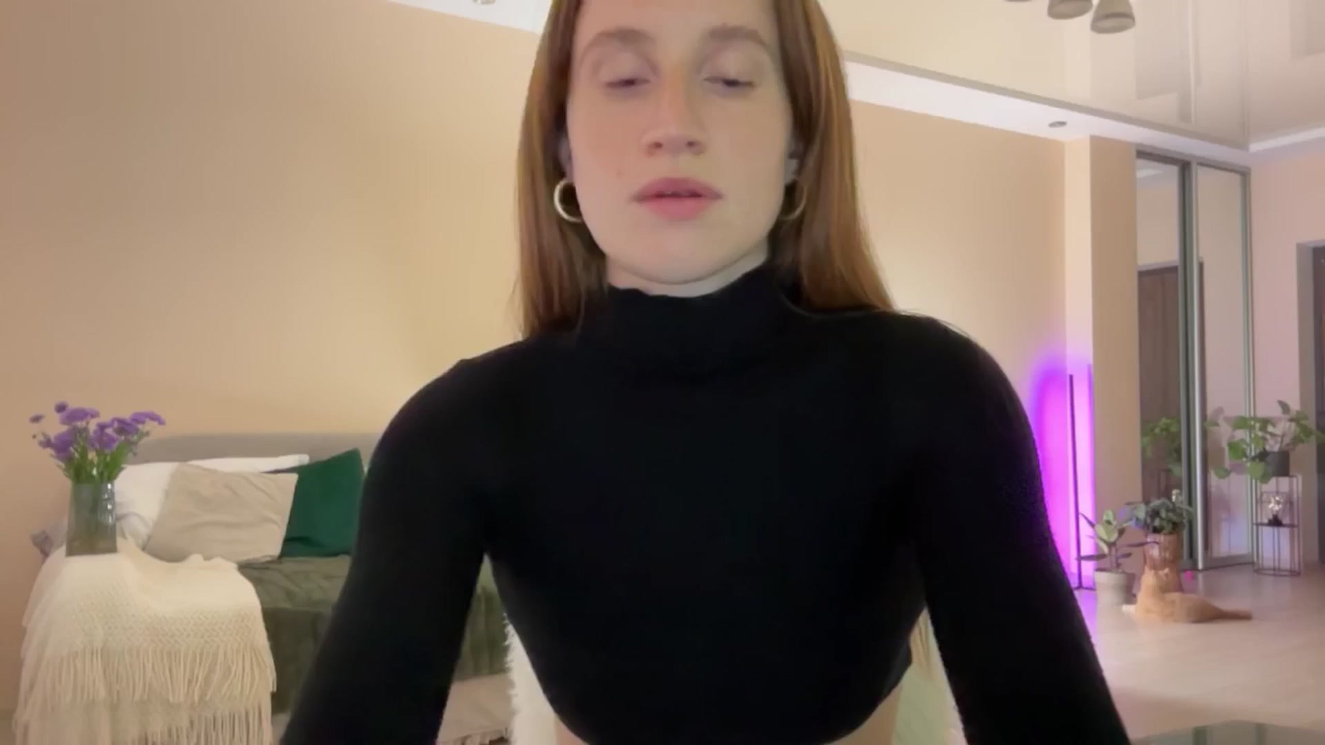 Gallery image thumbnail from LovelyBvnny's myfreecams stream on, 05/31/2024, 16:30 image 10 of 20