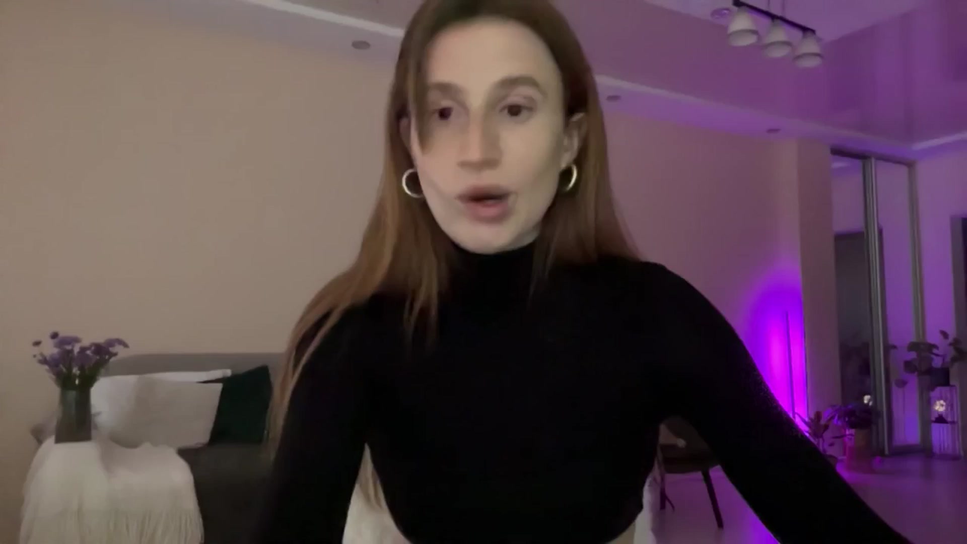 Gallery image thumbnail from LovelyBvnny's myfreecams stream on, 05/31/2024, 16:30 image 19 of 20