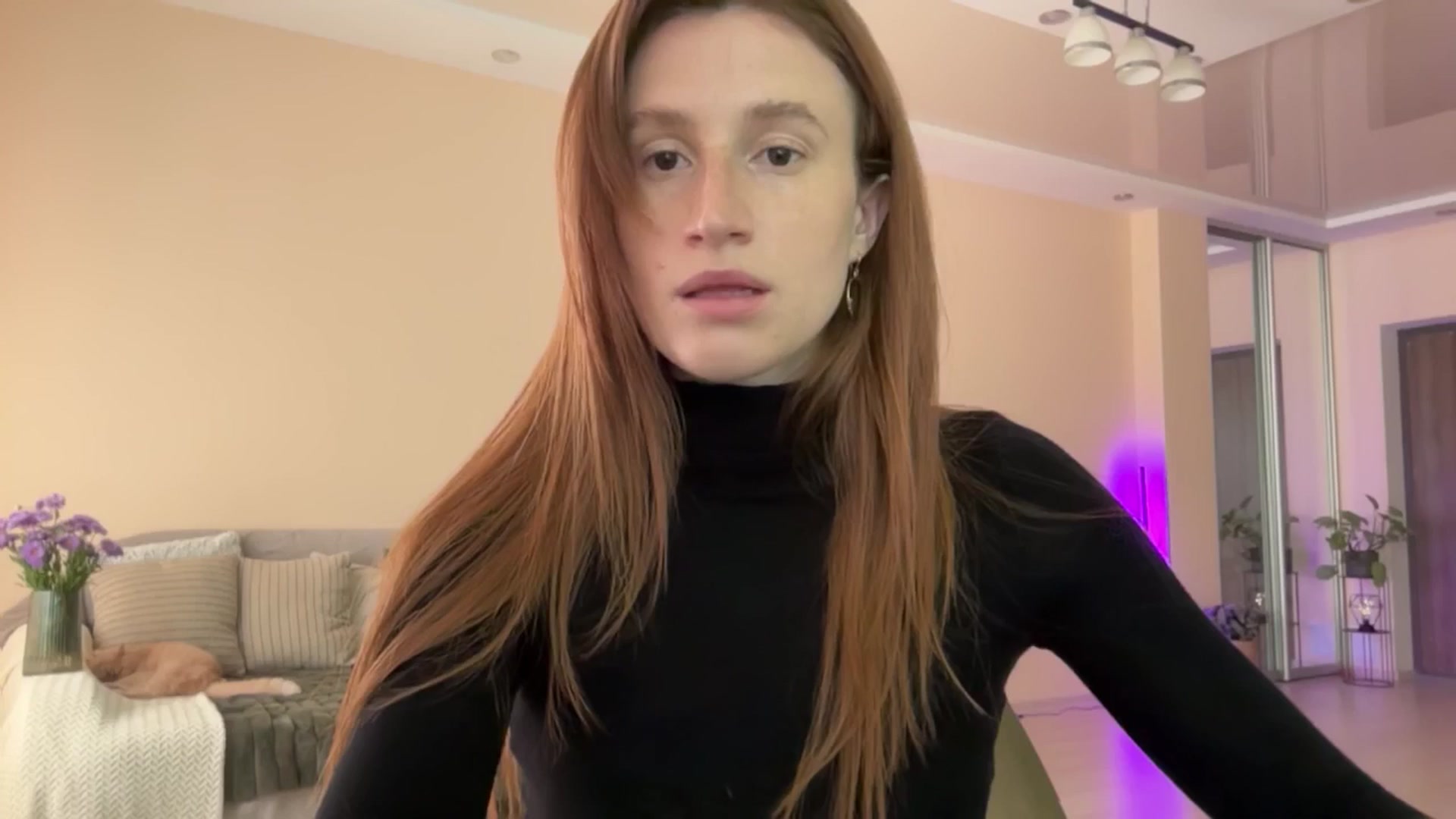 Gallery image thumbnail from LovelyBvnny's myfreecams stream on, 06/02/2024, 07:52 image 17 of 20