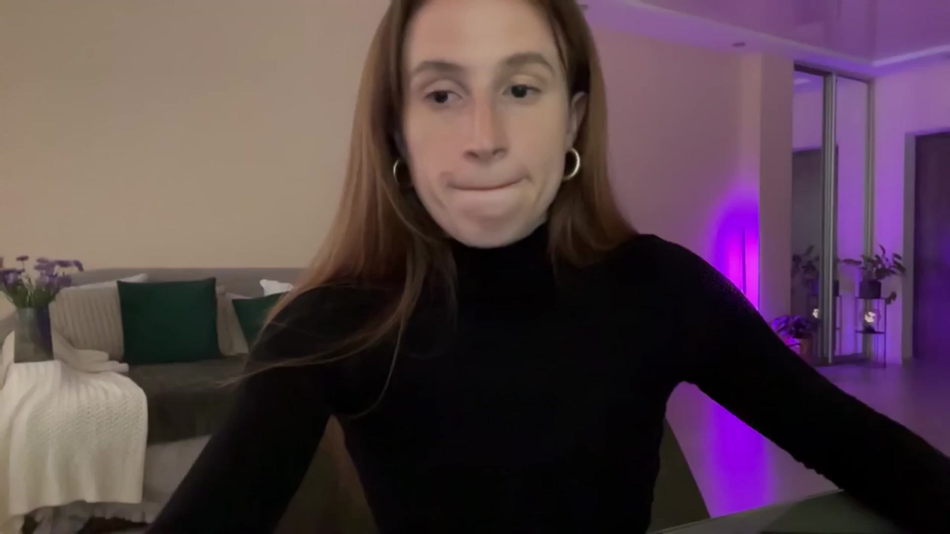 Gallery image thumbnail from LovelyBvnny's myfreecams stream on, 06/02/2024, 16:48 image 5 of 20