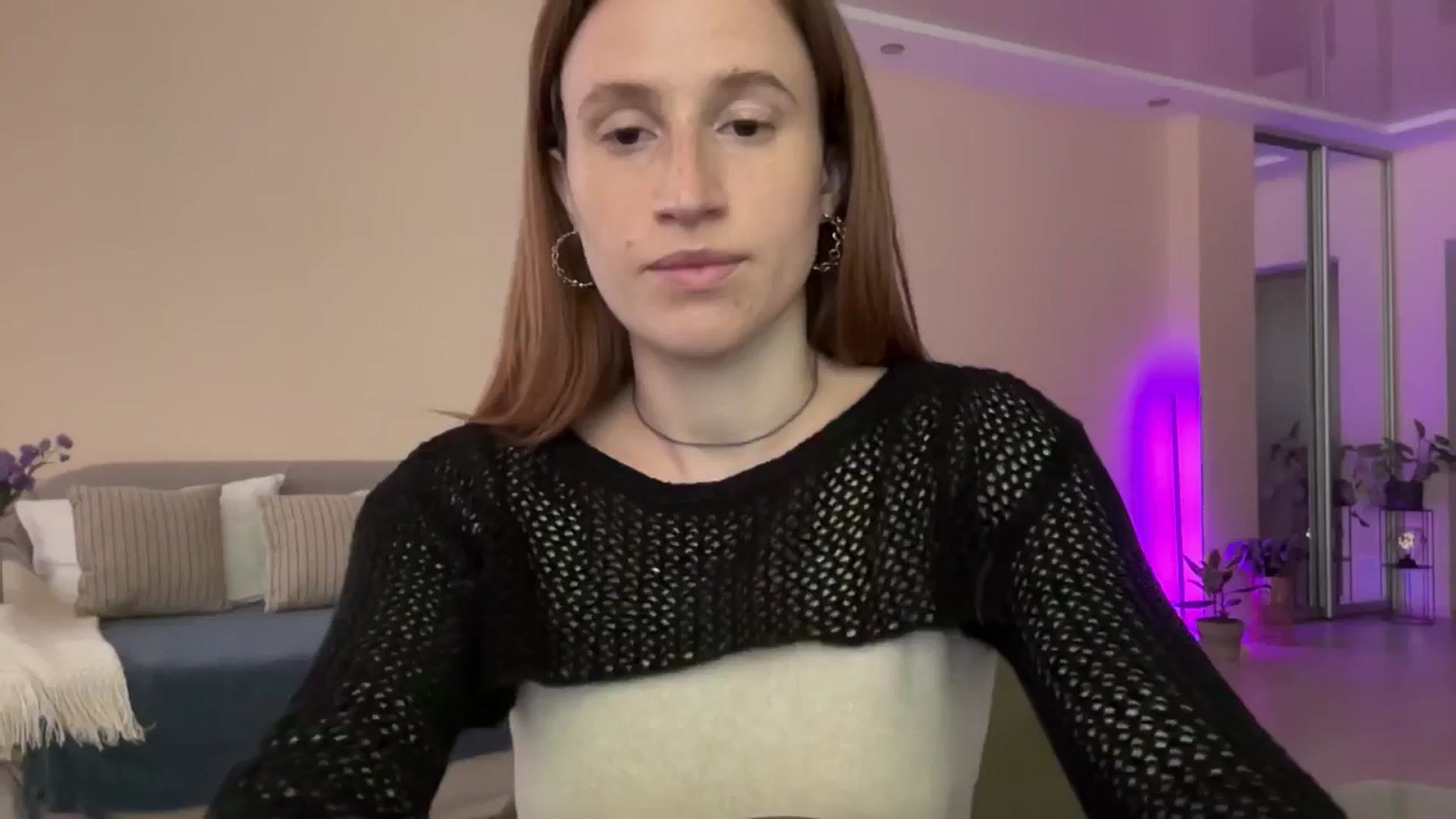 Gallery image thumbnail from LovelyBvnny's myfreecams stream on, 06/03/2024, 17:06 image 1 of 20